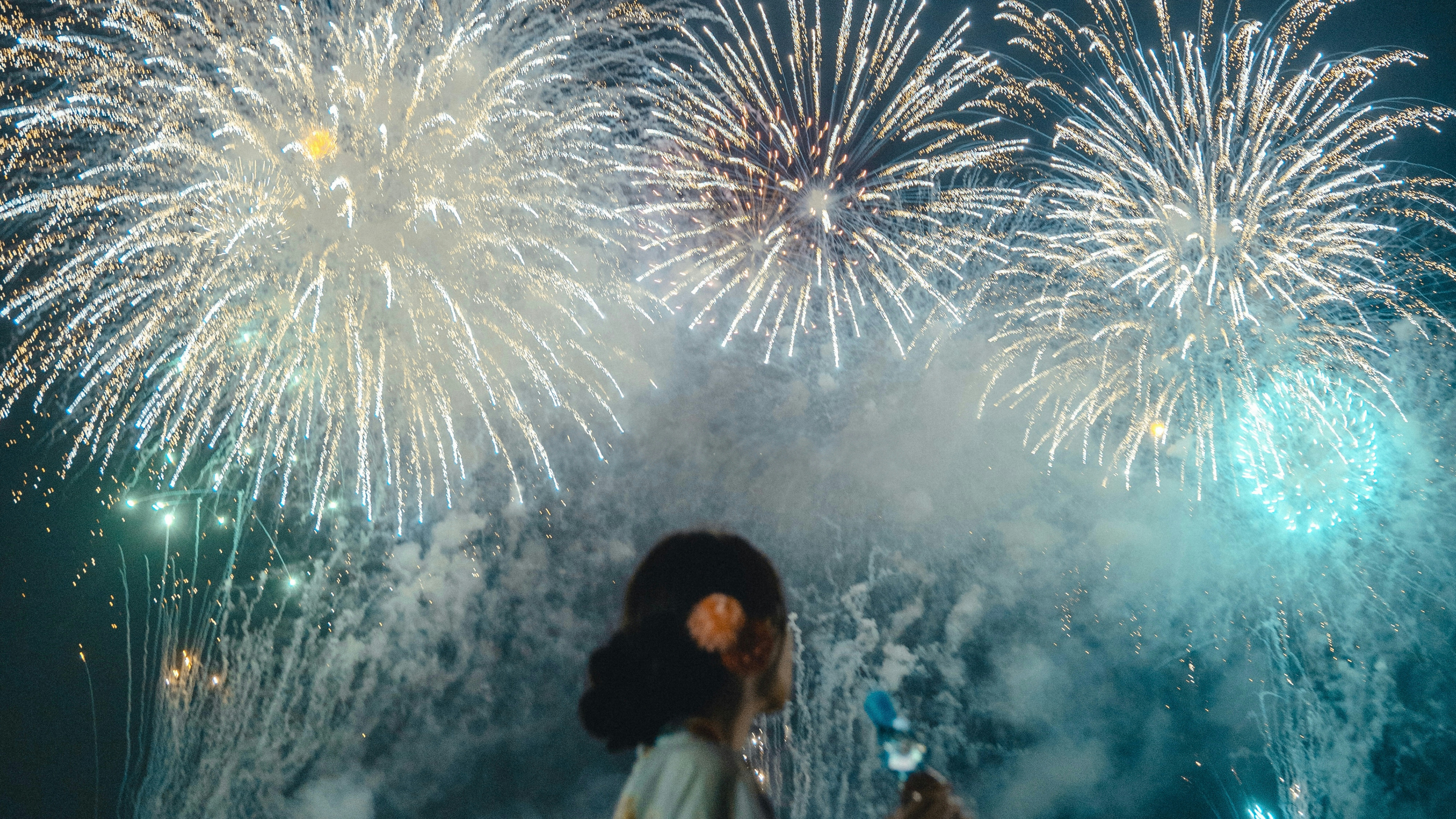 2026-08-read-your-photography-fireworks-story-cover-image