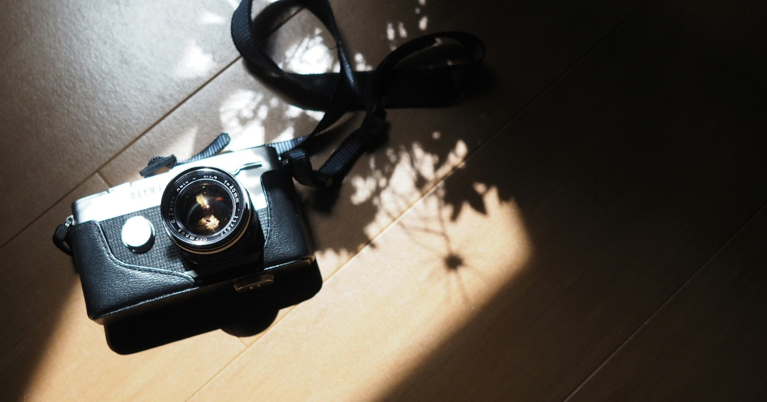 2025-02-used-camera-checklist-cover-image