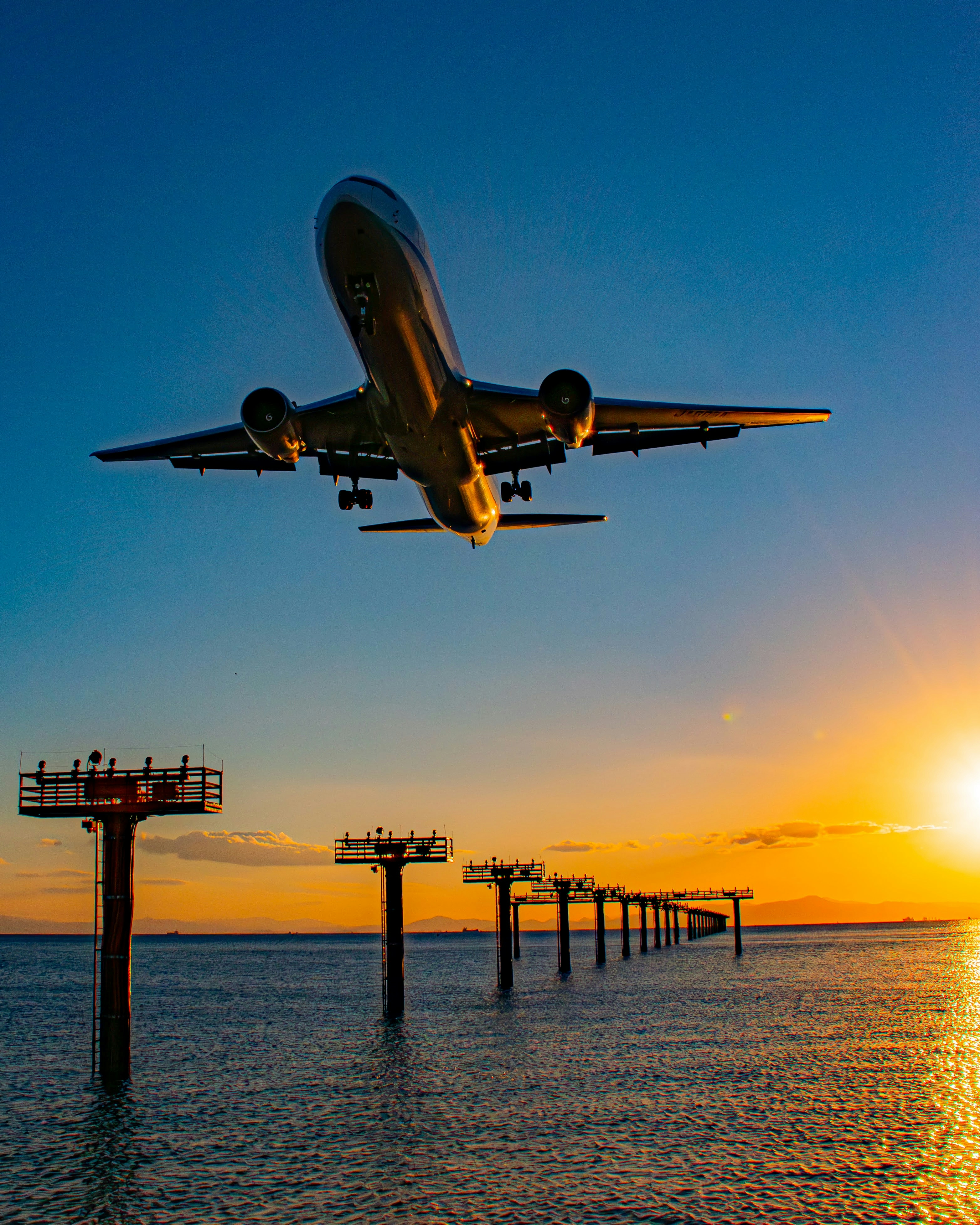2025-12-airplane-contrast-mastery-image-5