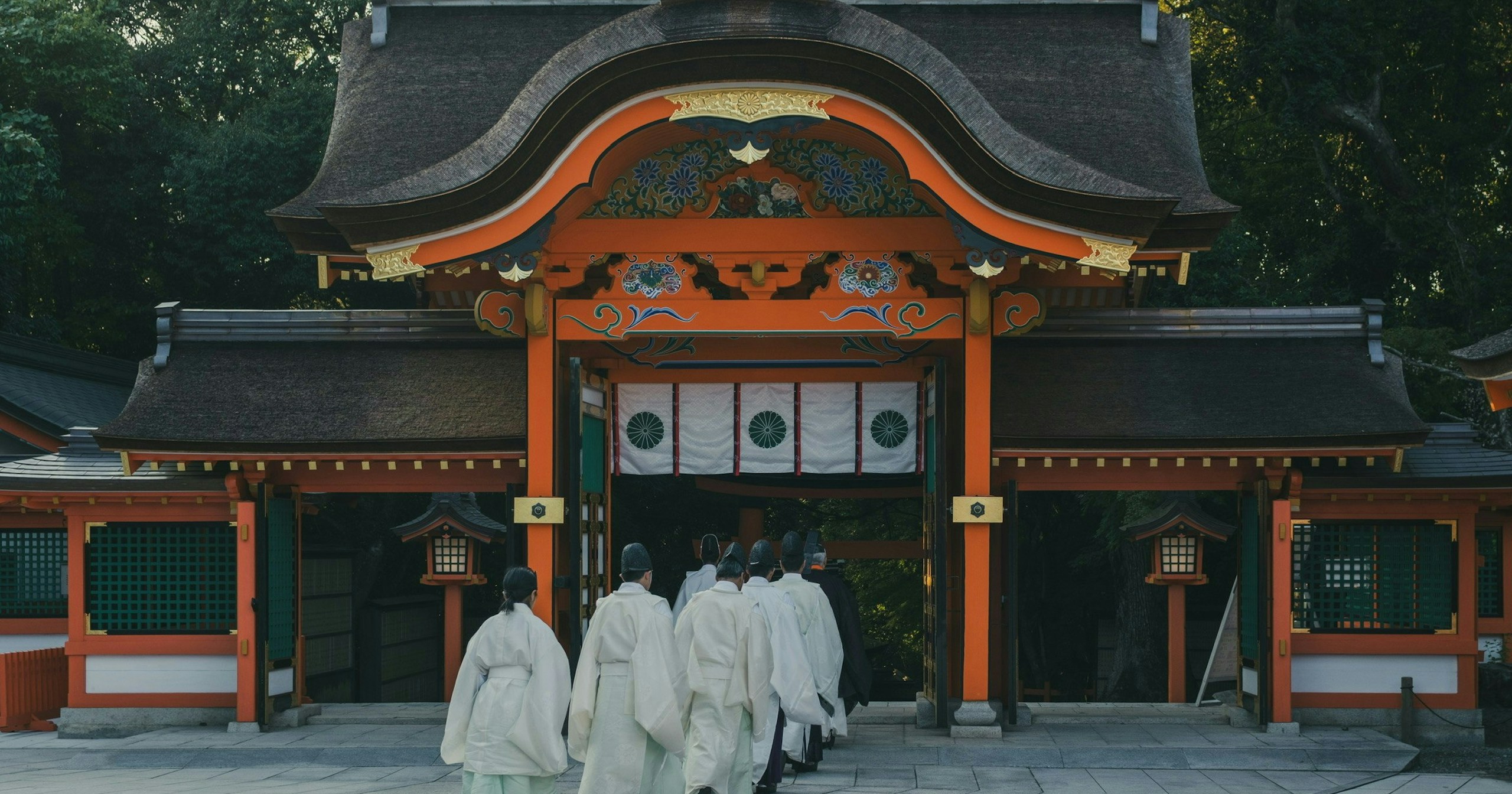 進化したレンジファインダー体験、FUJIFILM X-E5魅せるストリート&トラベル撮影の現在地 | Focus #561