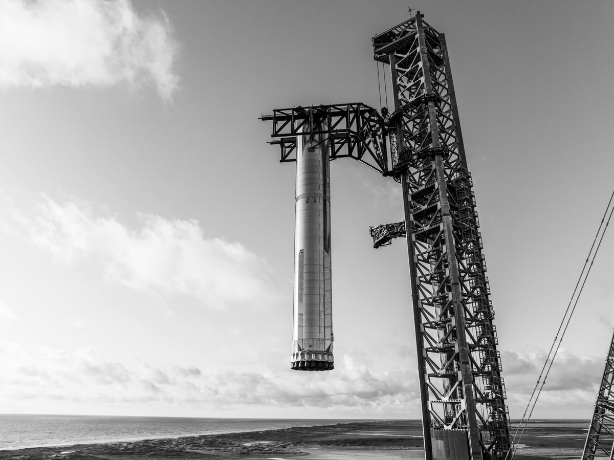 SpaceX rekonstruiert ikonisches Foto: „Lunch Atop a Skyscraper“ im Zeitalter des Weltraums | Release #324