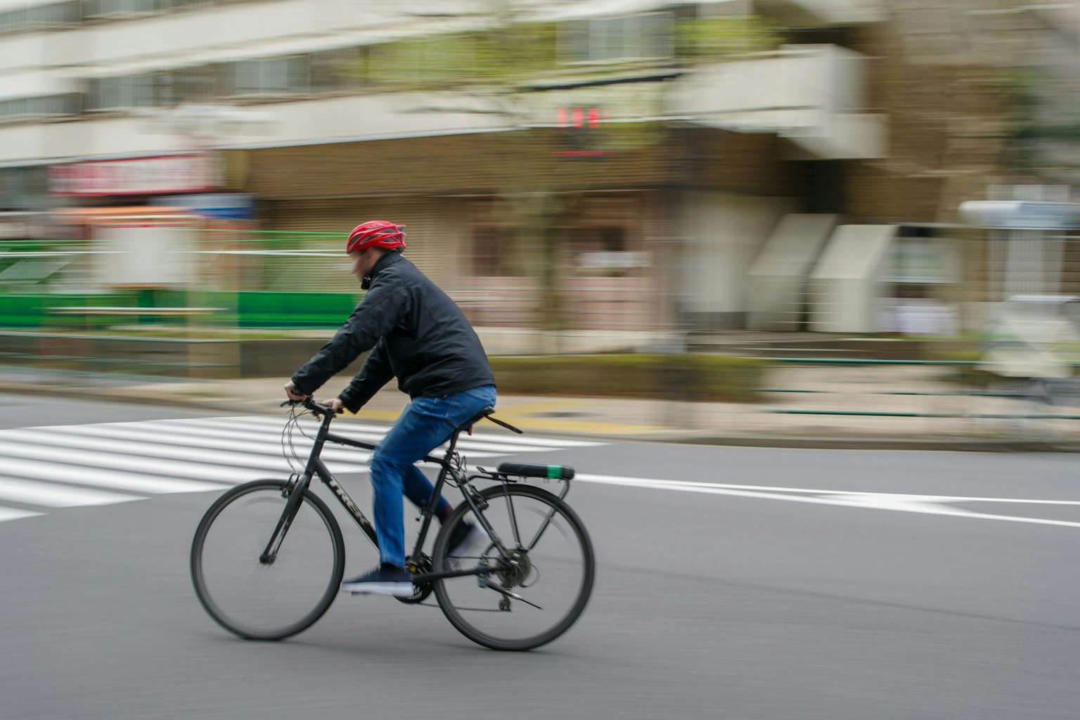 2025-08-blurred-moments-image-6