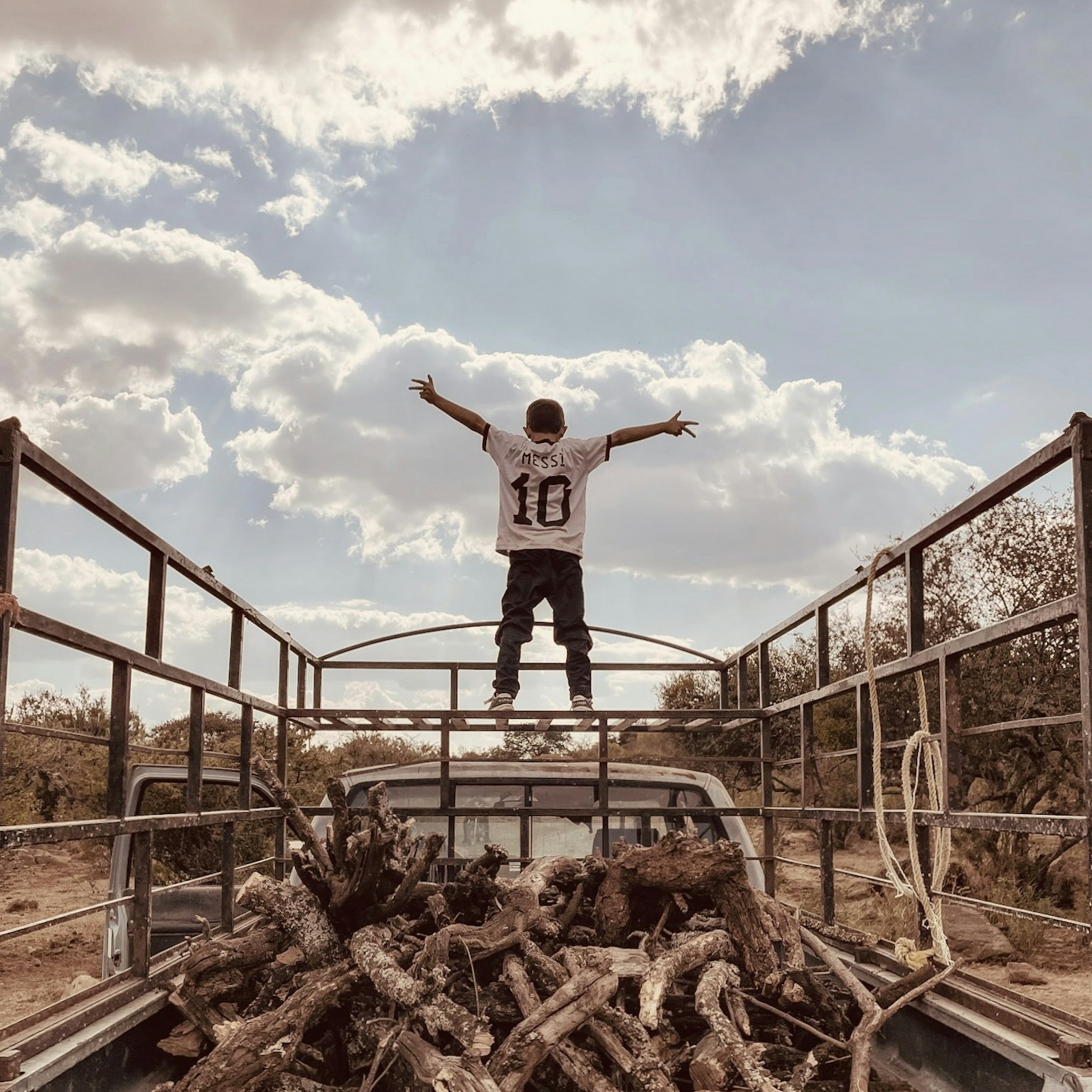 2023-08-the-iphone-photography-awards-cover-image