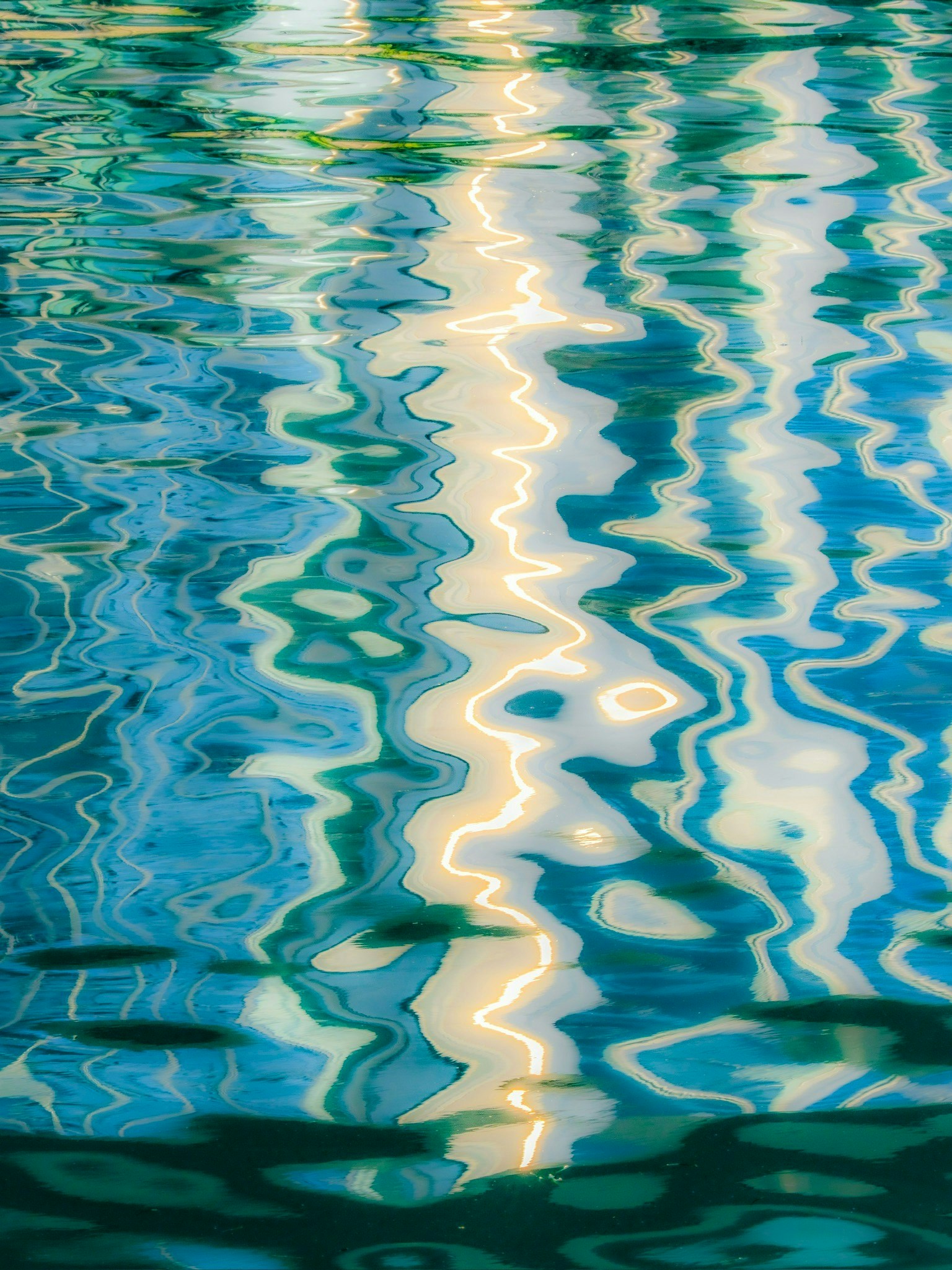 2025-09-blurred-moments-award-image-11