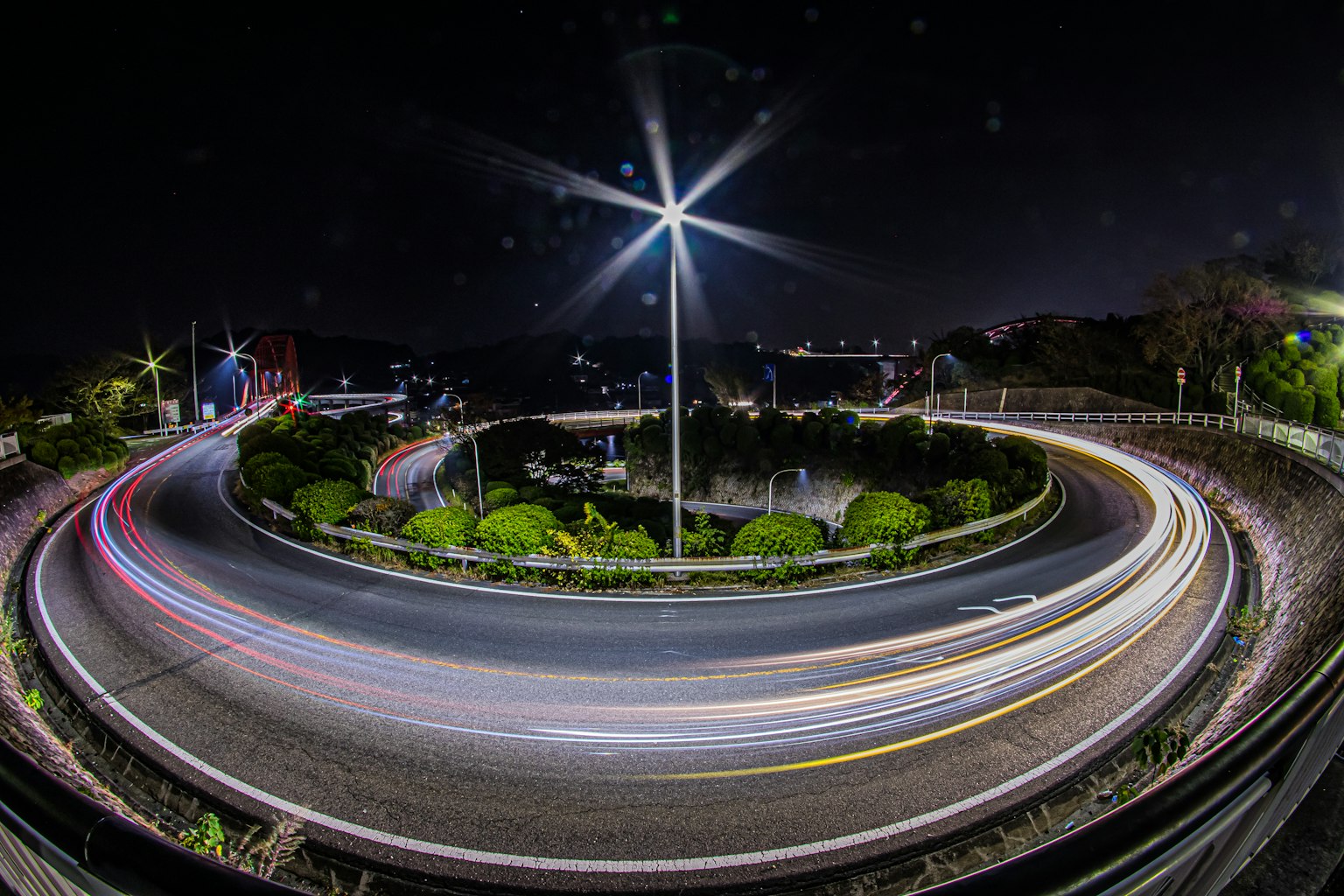 2024-03-walikng-in-the-night-snap-image-18