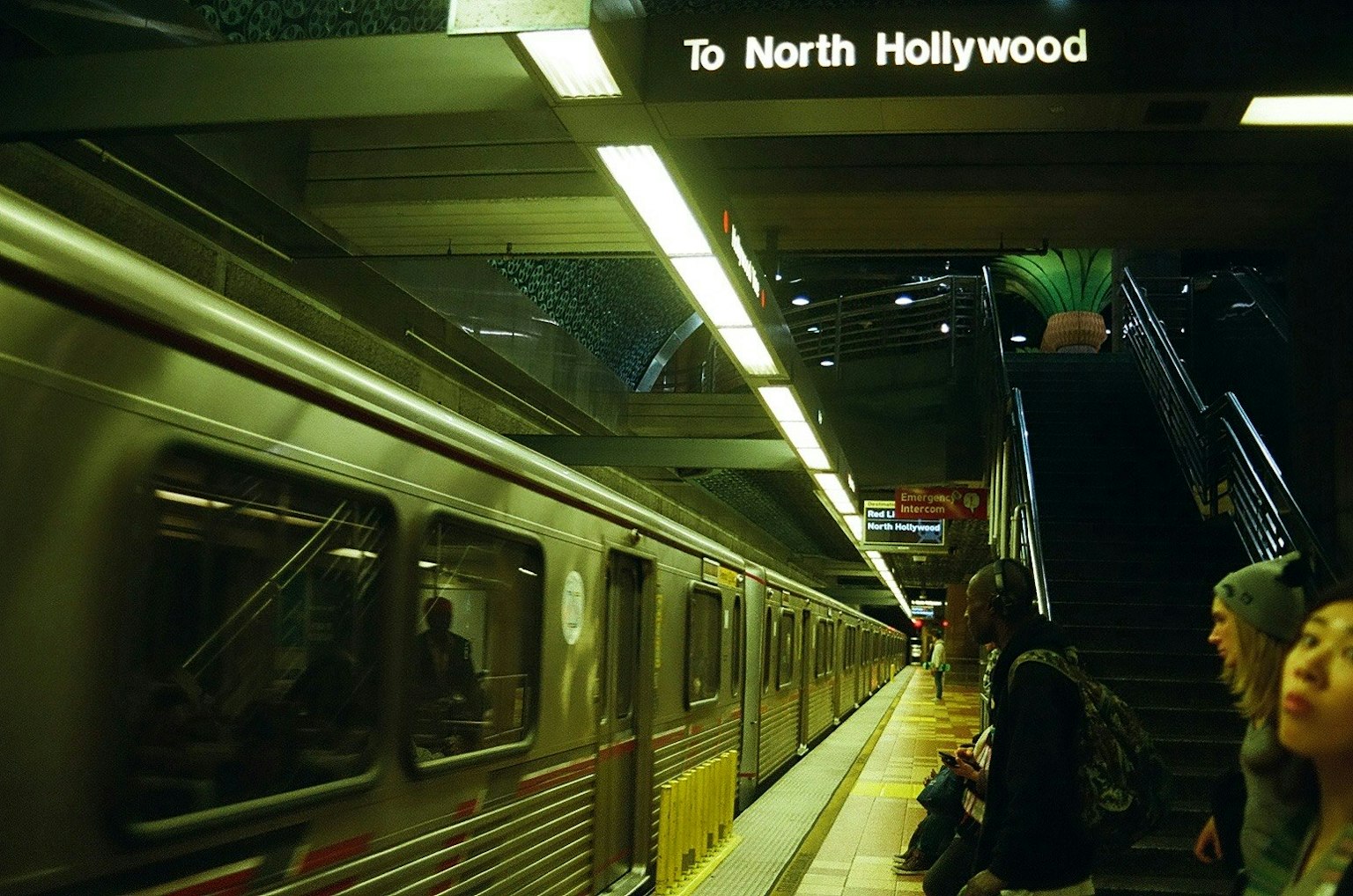 2025-04-z-cinema-red-image-5