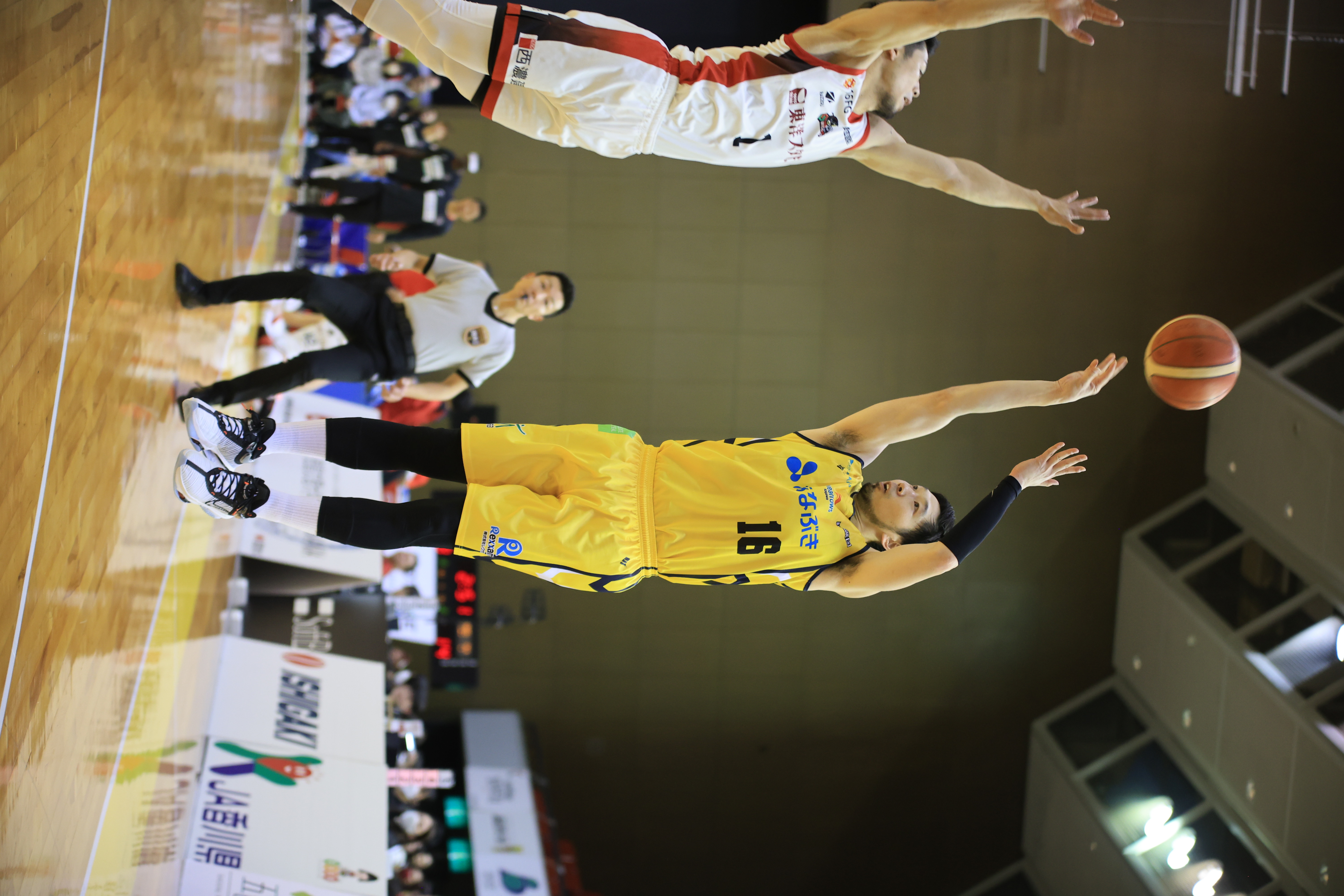 2024-04-basketball-and-fivearrows-image-9