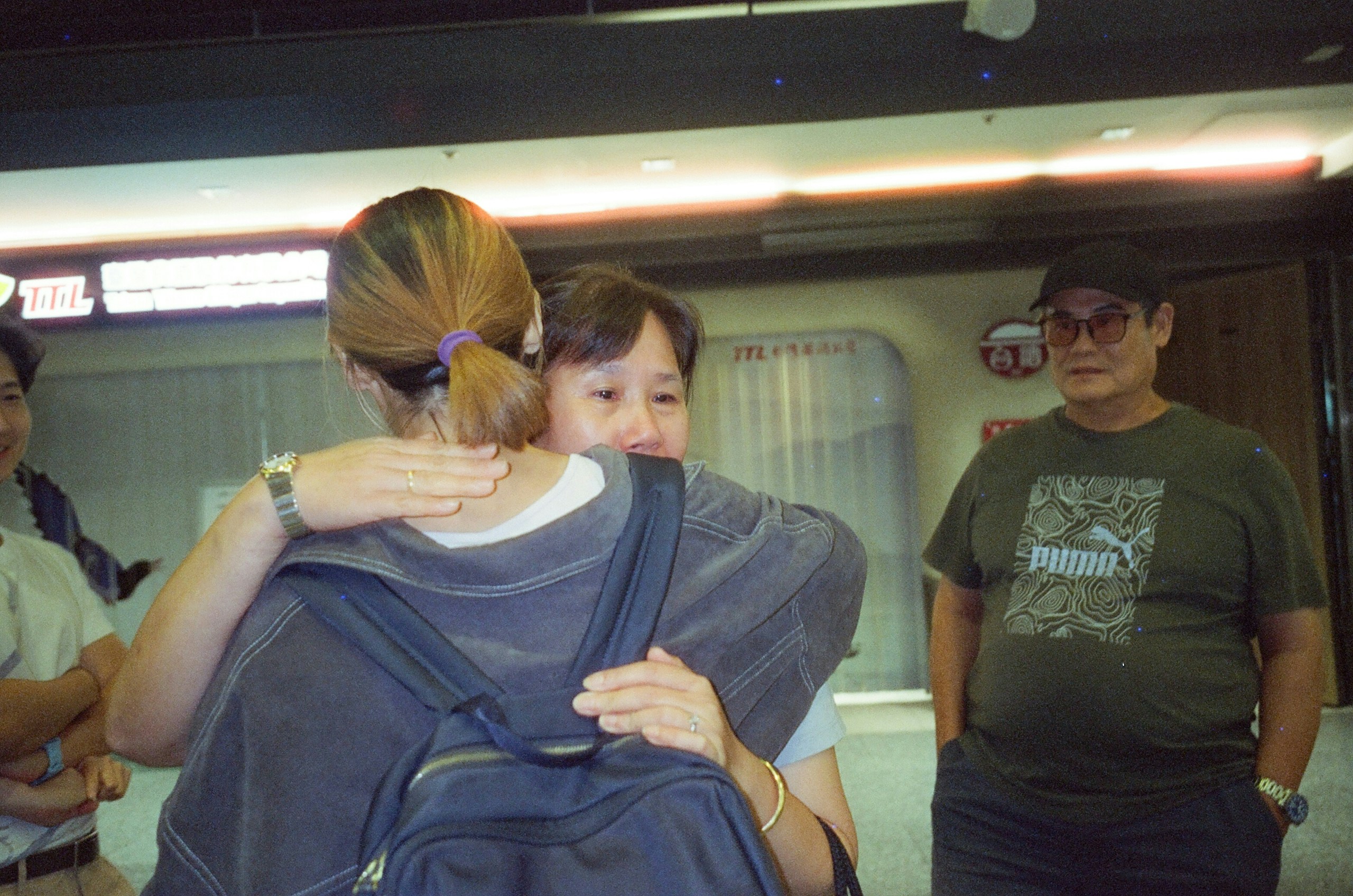 2026-07-read-your-photography-between-people-image-9