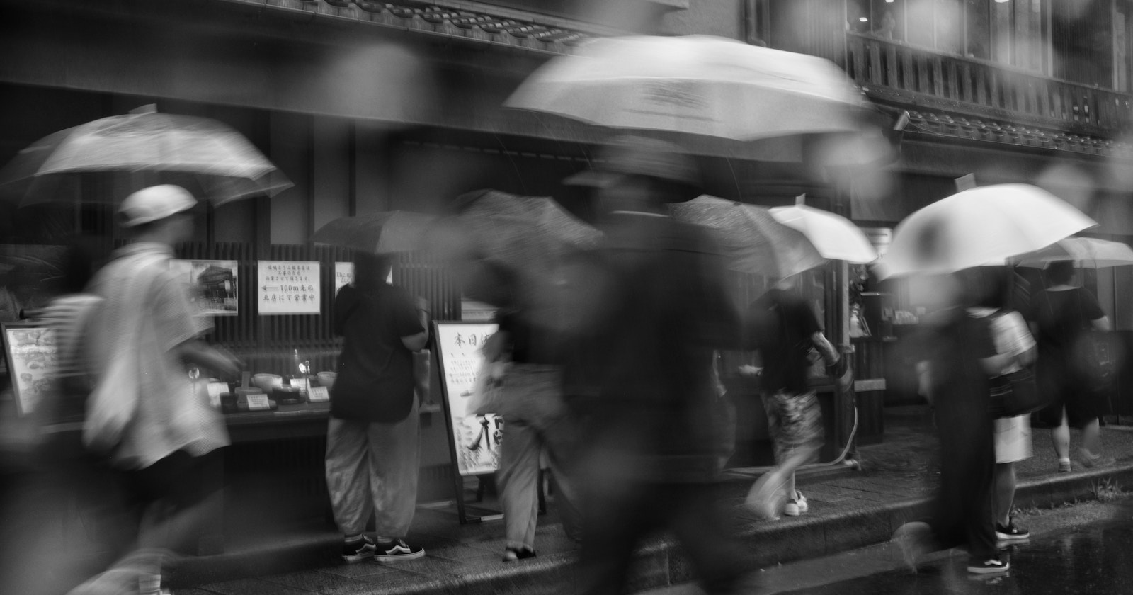 Nikkei Average Plummets: Major Impact on Camera Manufacturers | Release #267