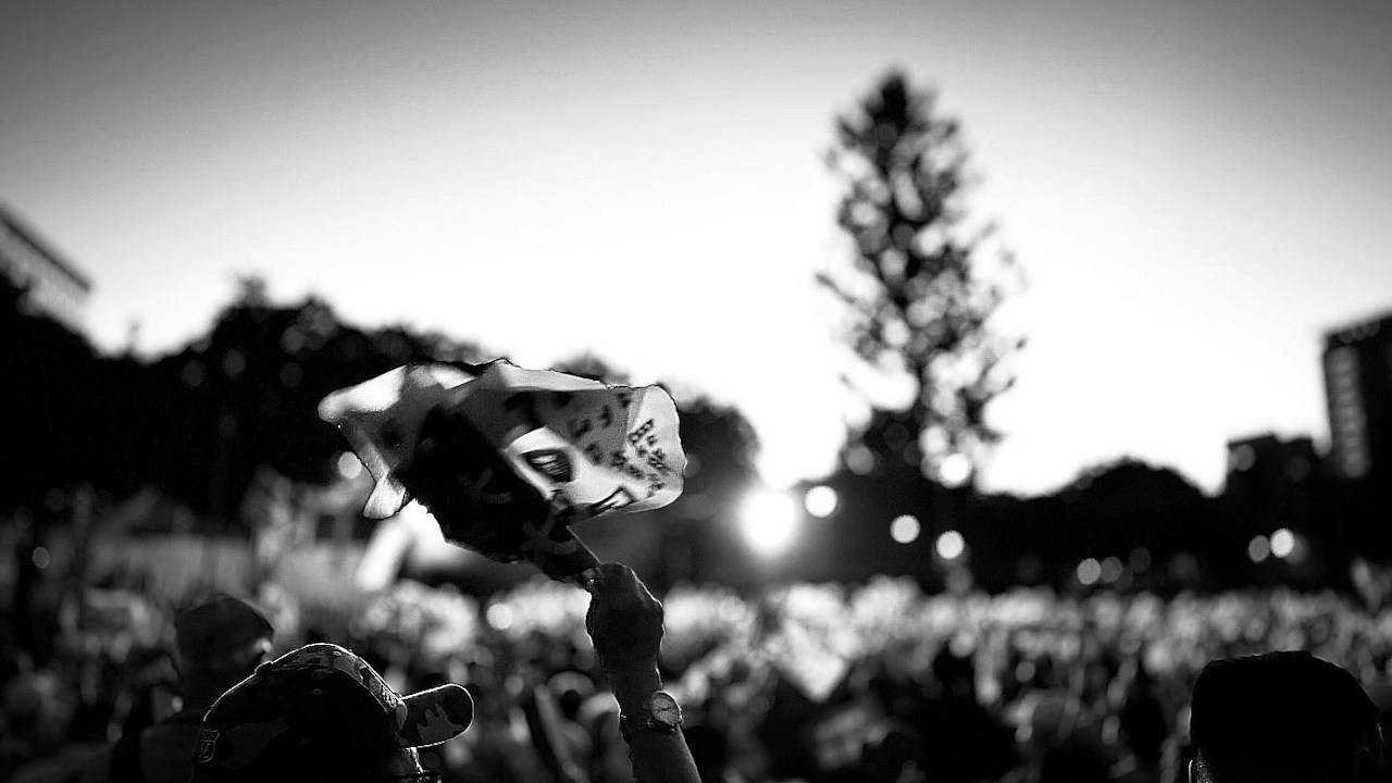 Photo by Favian Chan
