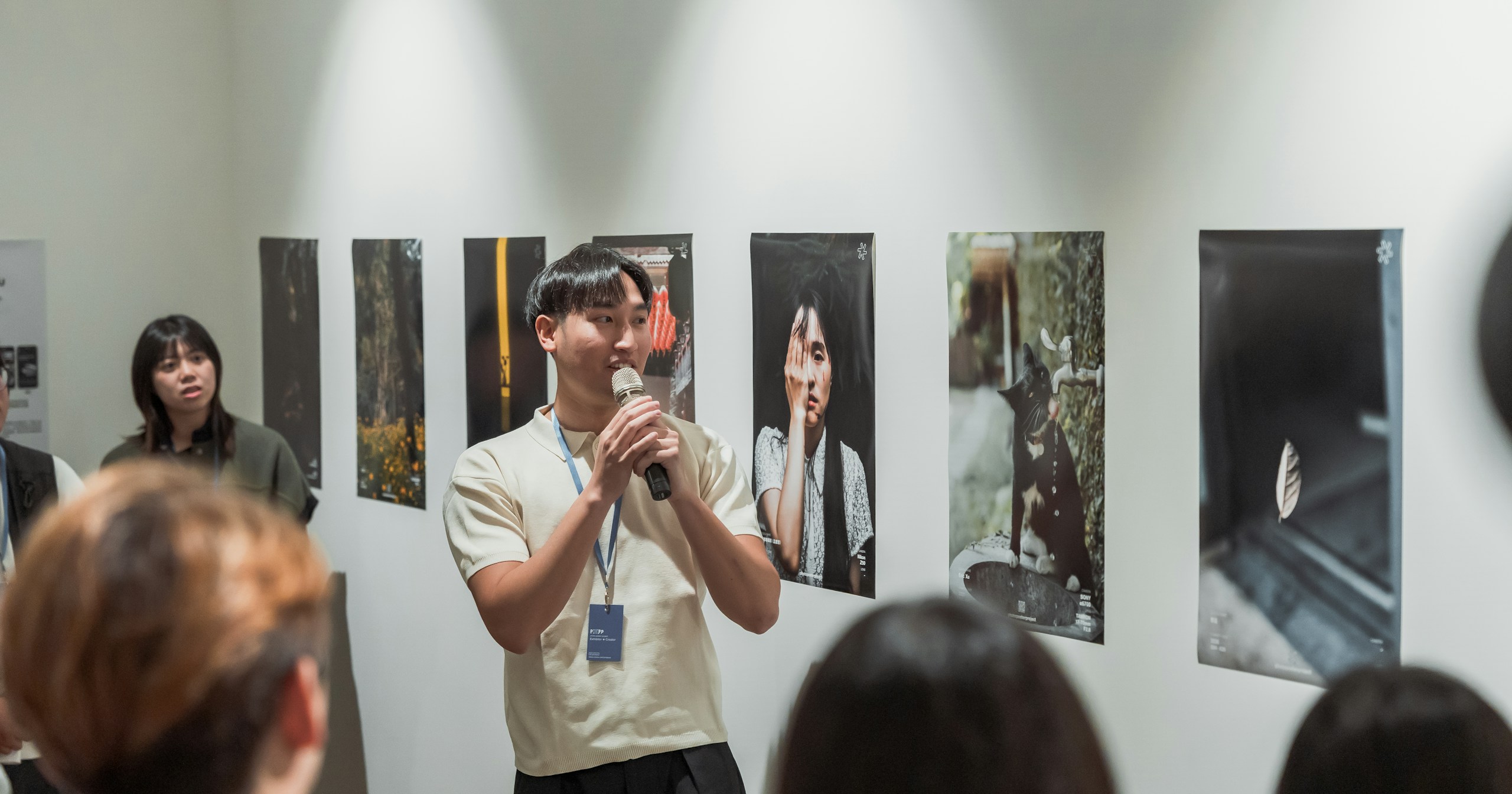 photo poster project | Si algún día lo recuerdas: una experiencia expositiva inolvidable con un adorable gato, por Eric Xu | ISSUE #233