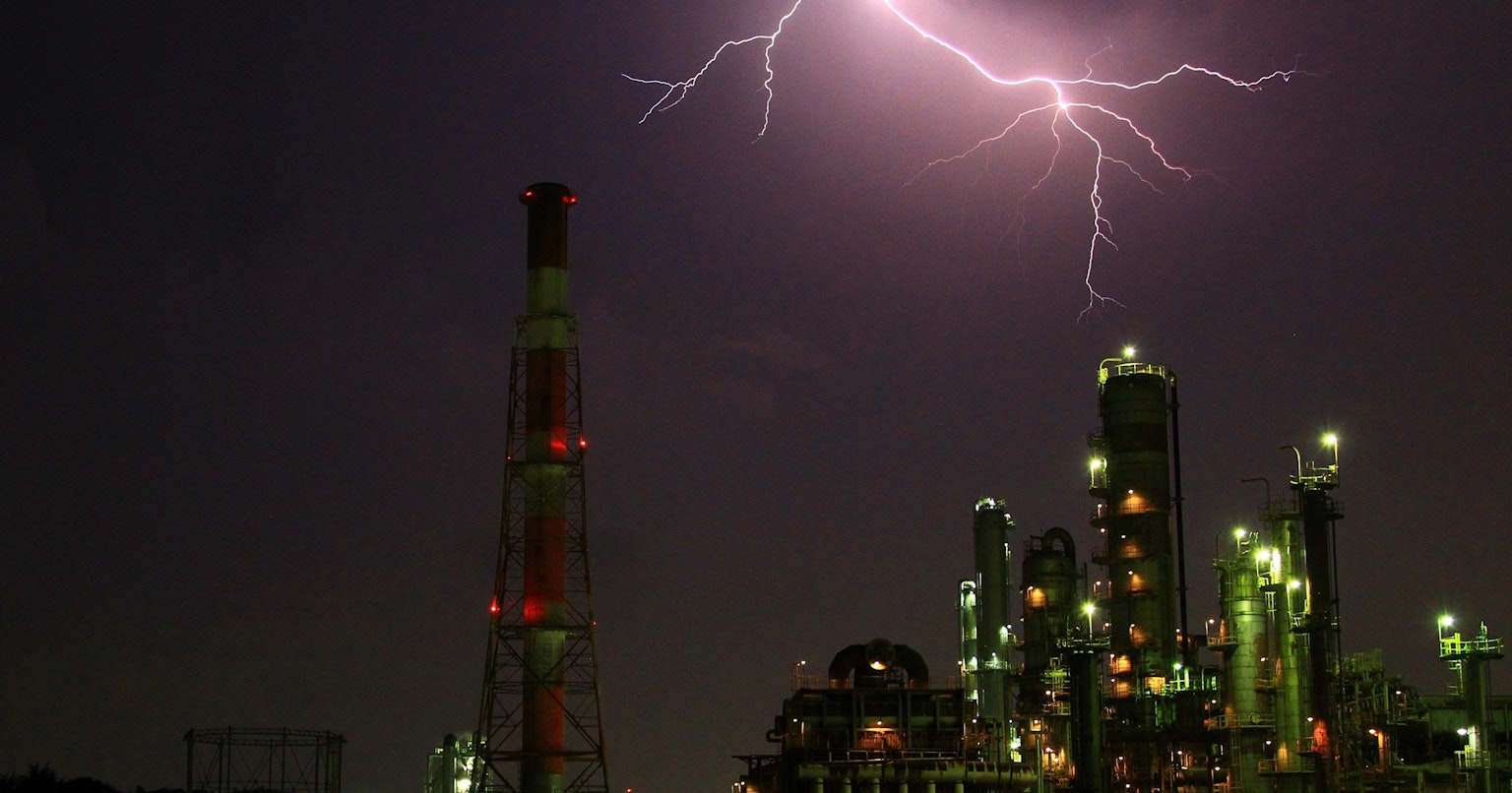 2024-04-unknown-night-view-spot-factory-cover-image