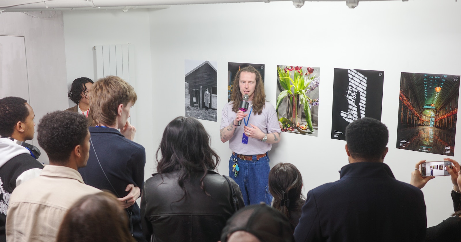 photo poster project | Die Frage nach „Erinnerung“ durch Blumen – eine Ausstellung im Dialog, von Nic Harris | ISSUE #257