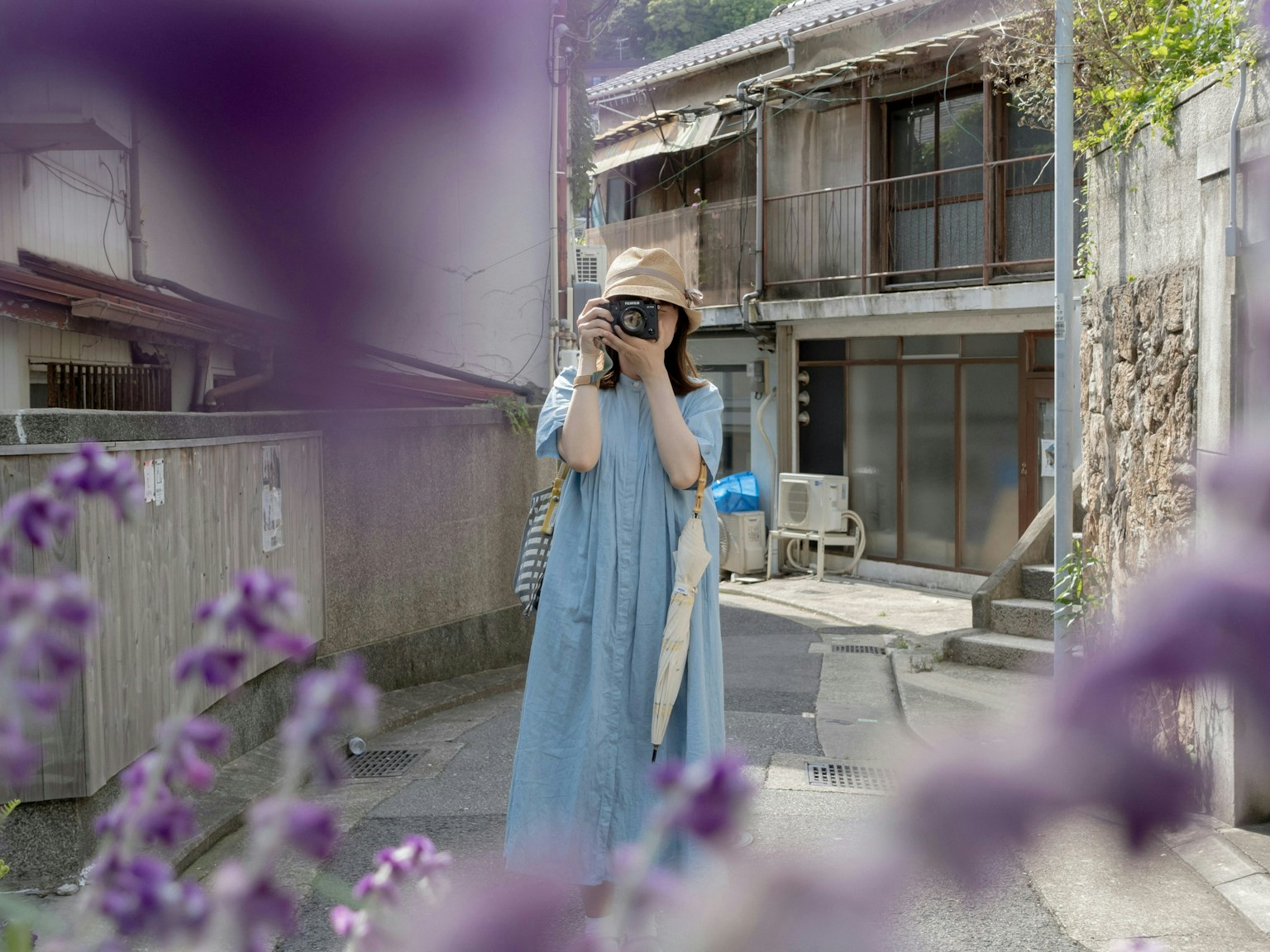 2025-11-camera-connects-people-image-12