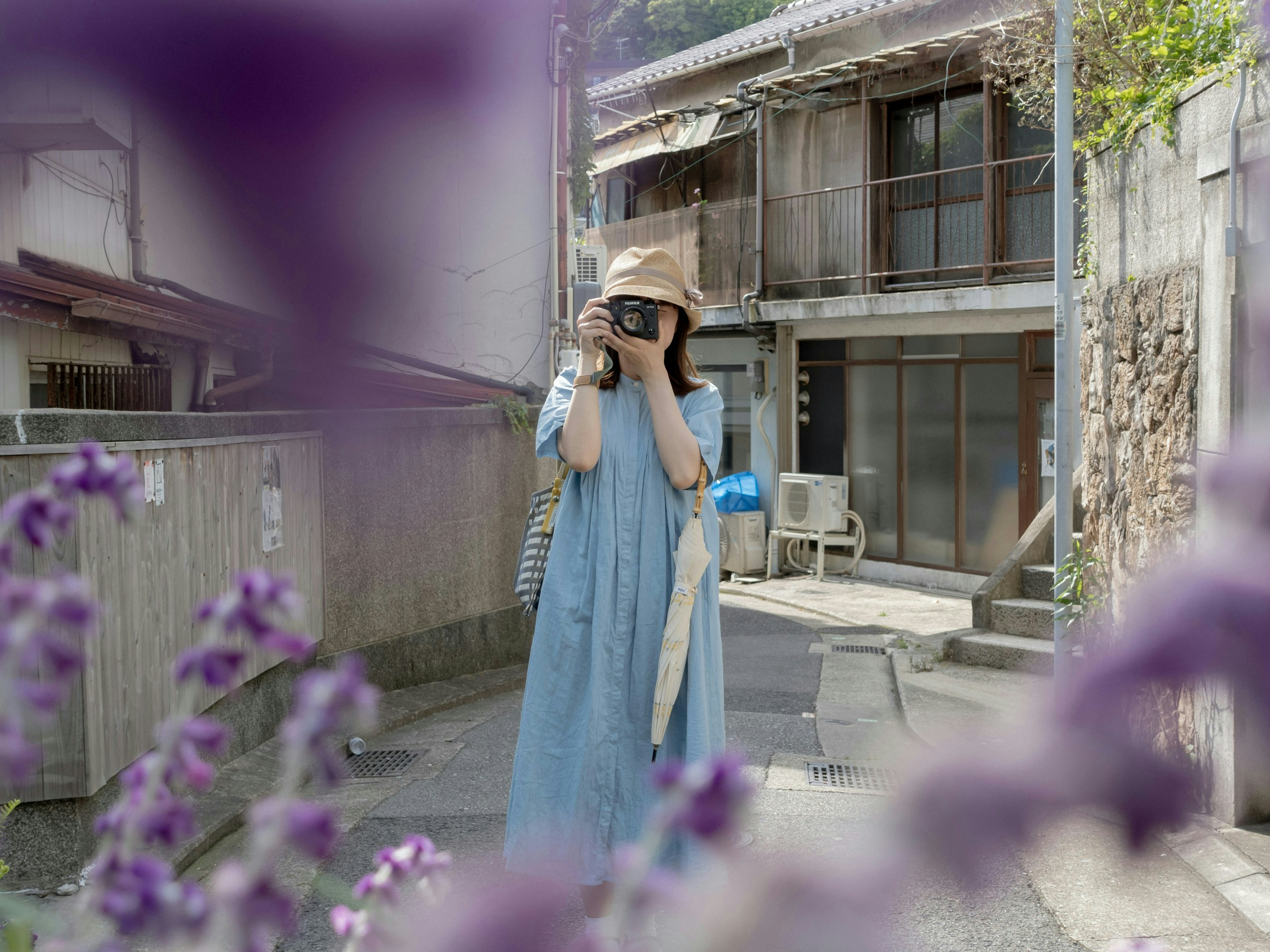 2025-11-camera-connects-people-image-12