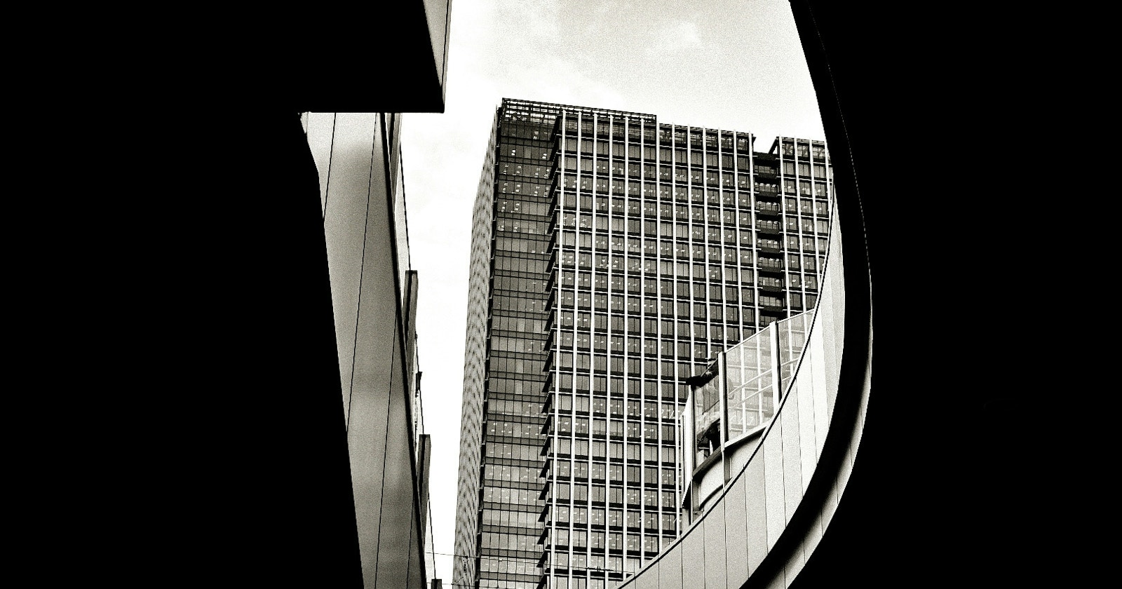 #mono | What Remains When Color Is Stripped Away | Focus #660