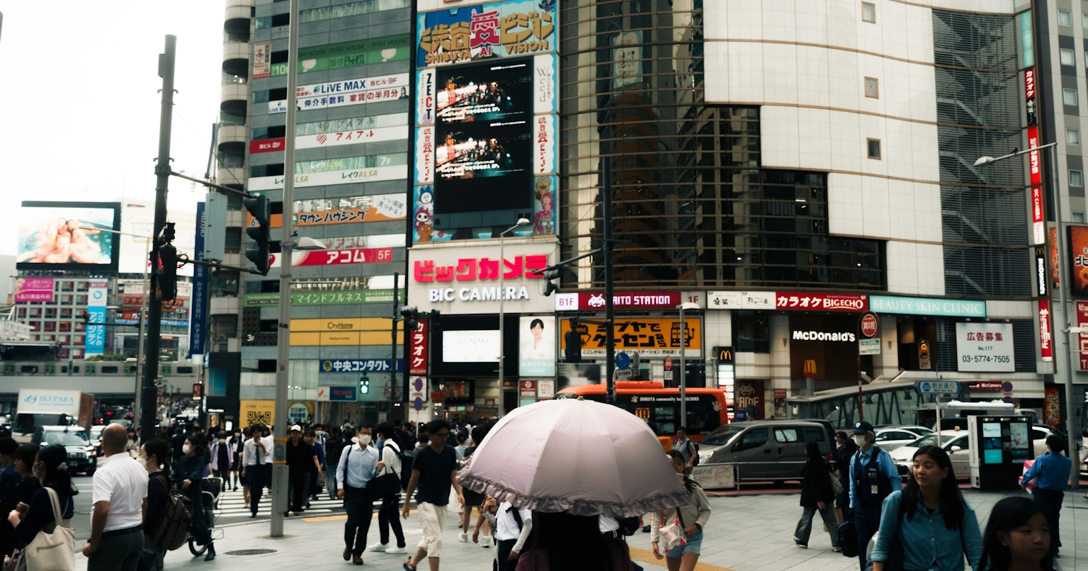 2025-08-expression-word-heavy-cover-image