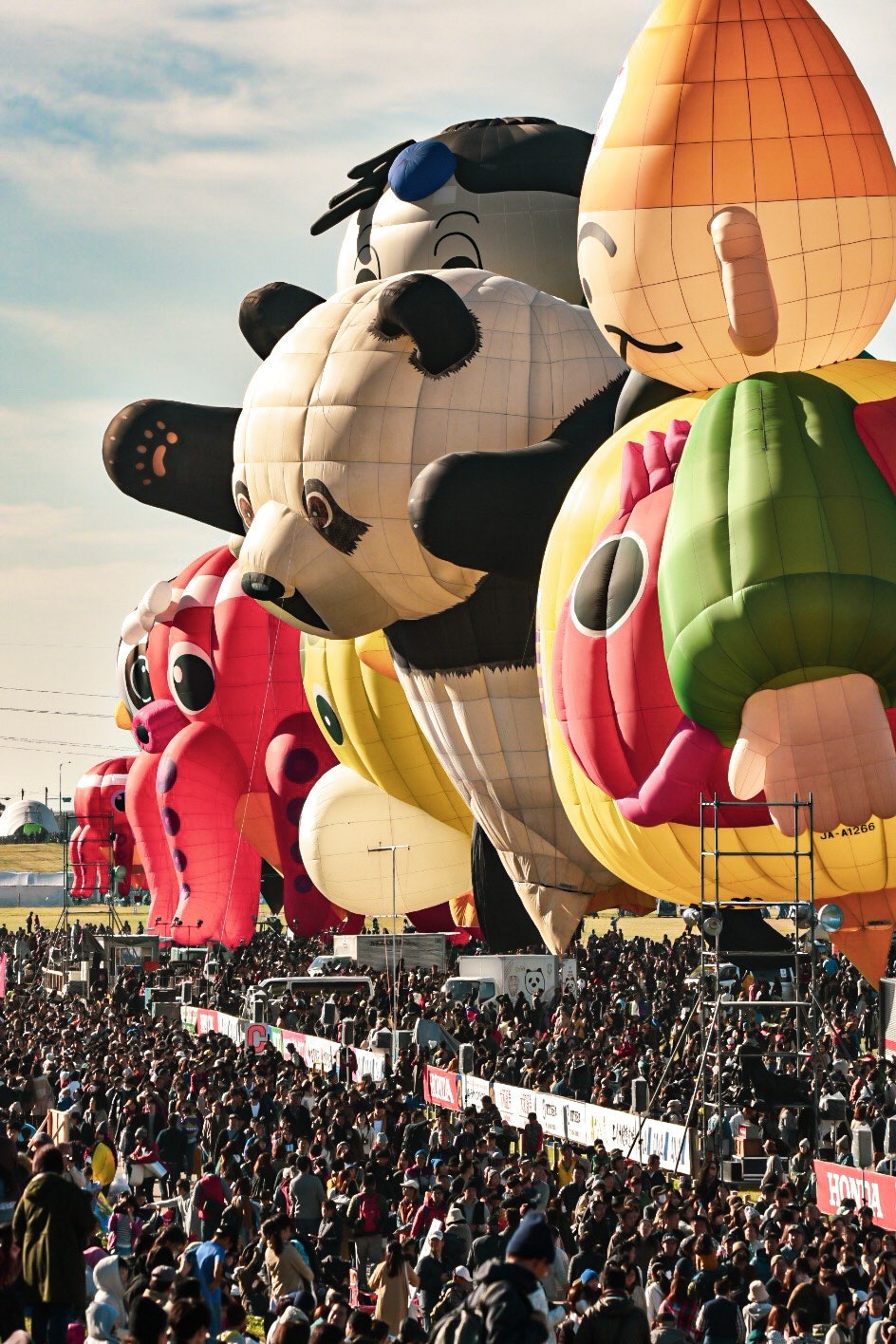 2025-11-listen-closely-image-12