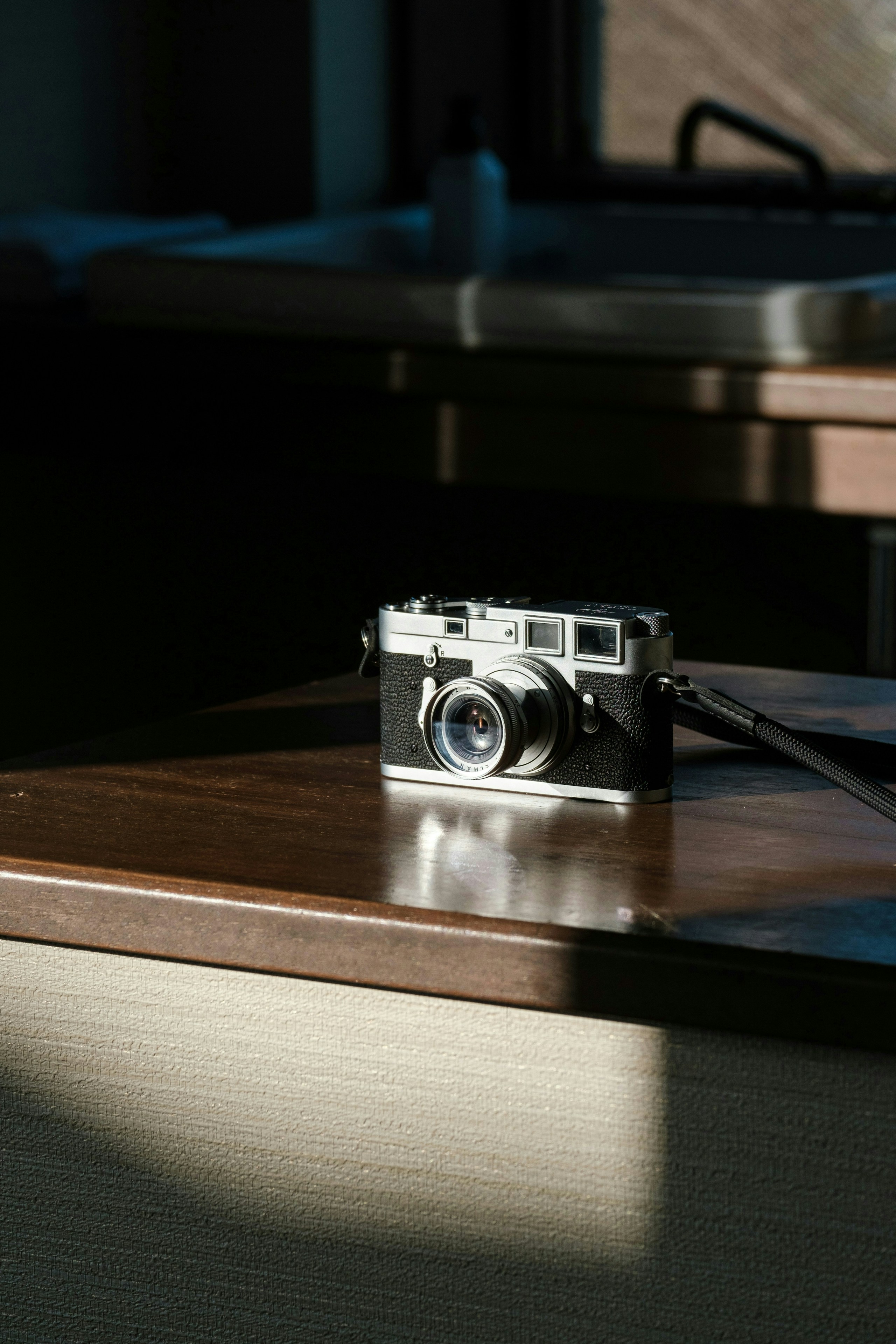 2026-01-left-handed-cameras-image-4