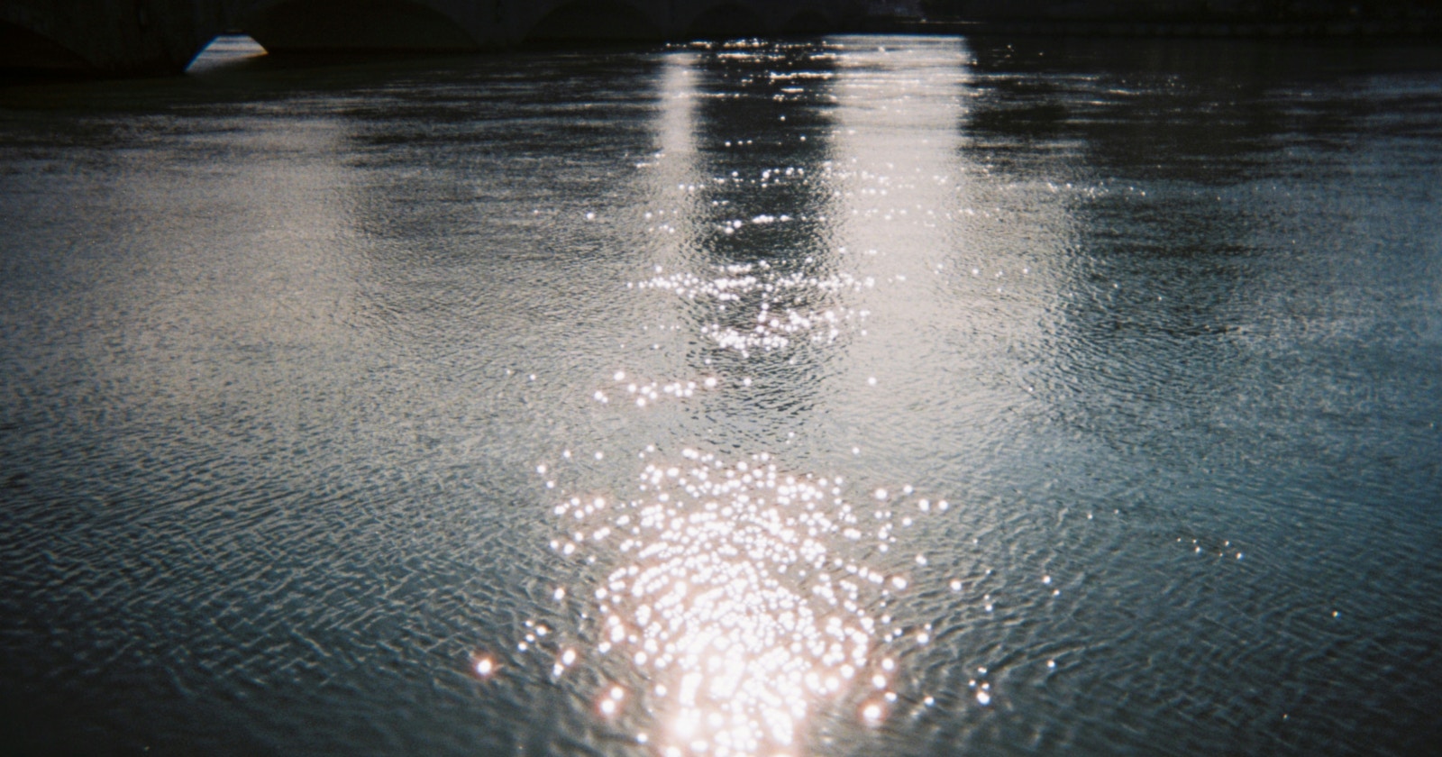 miraが語る | 写りすぎない写真の楽しさ | レンズ付きフィルム | Knowledge #507