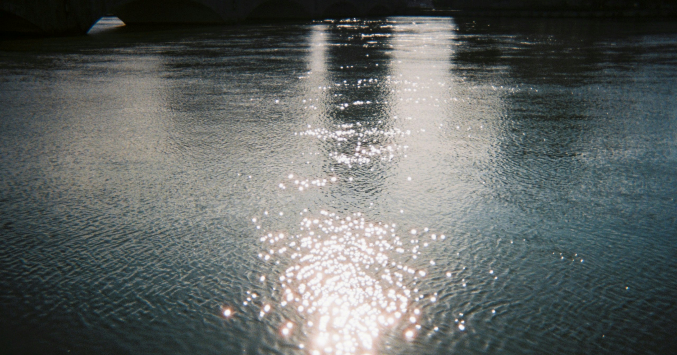 miraが語る | 写りすぎない写真の楽しさ | レンズ付きフィルム | Knowledge #507