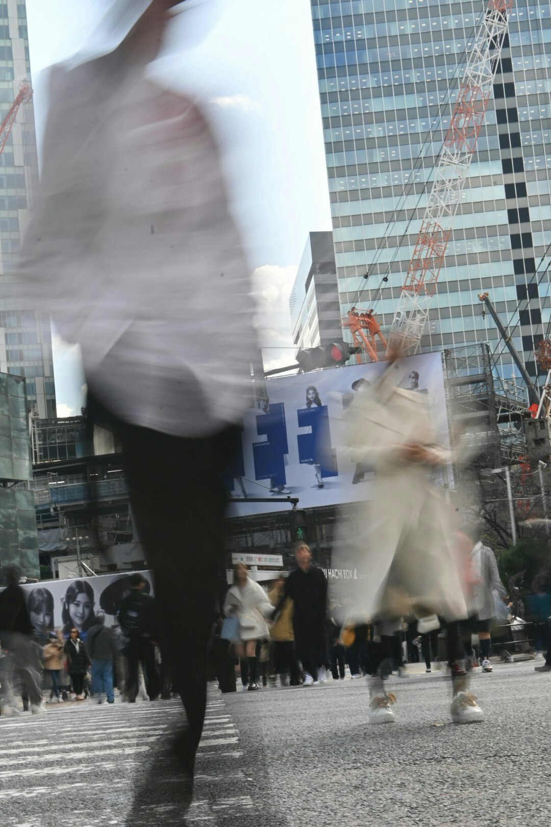 2025-10-beauty-in-tokyo-chaos-image-2