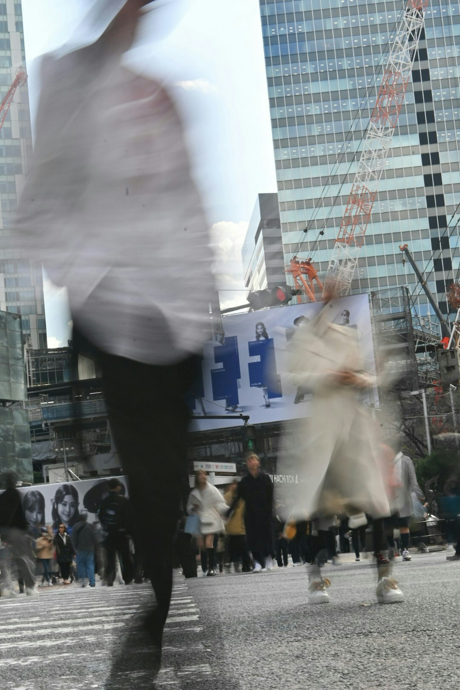 2025-10-beauty-in-tokyo-chaos-image-2