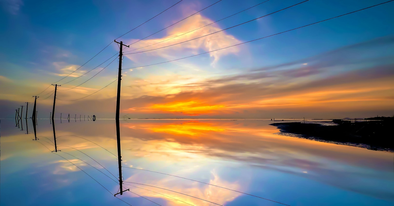 2025-06-summer-water-reflection-cover-image