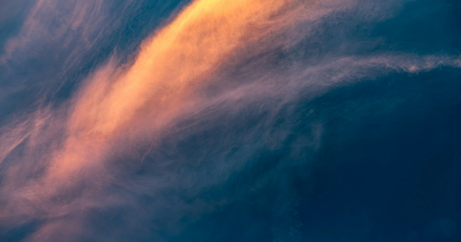 2025-07-waves-camera-glasses-cover-image