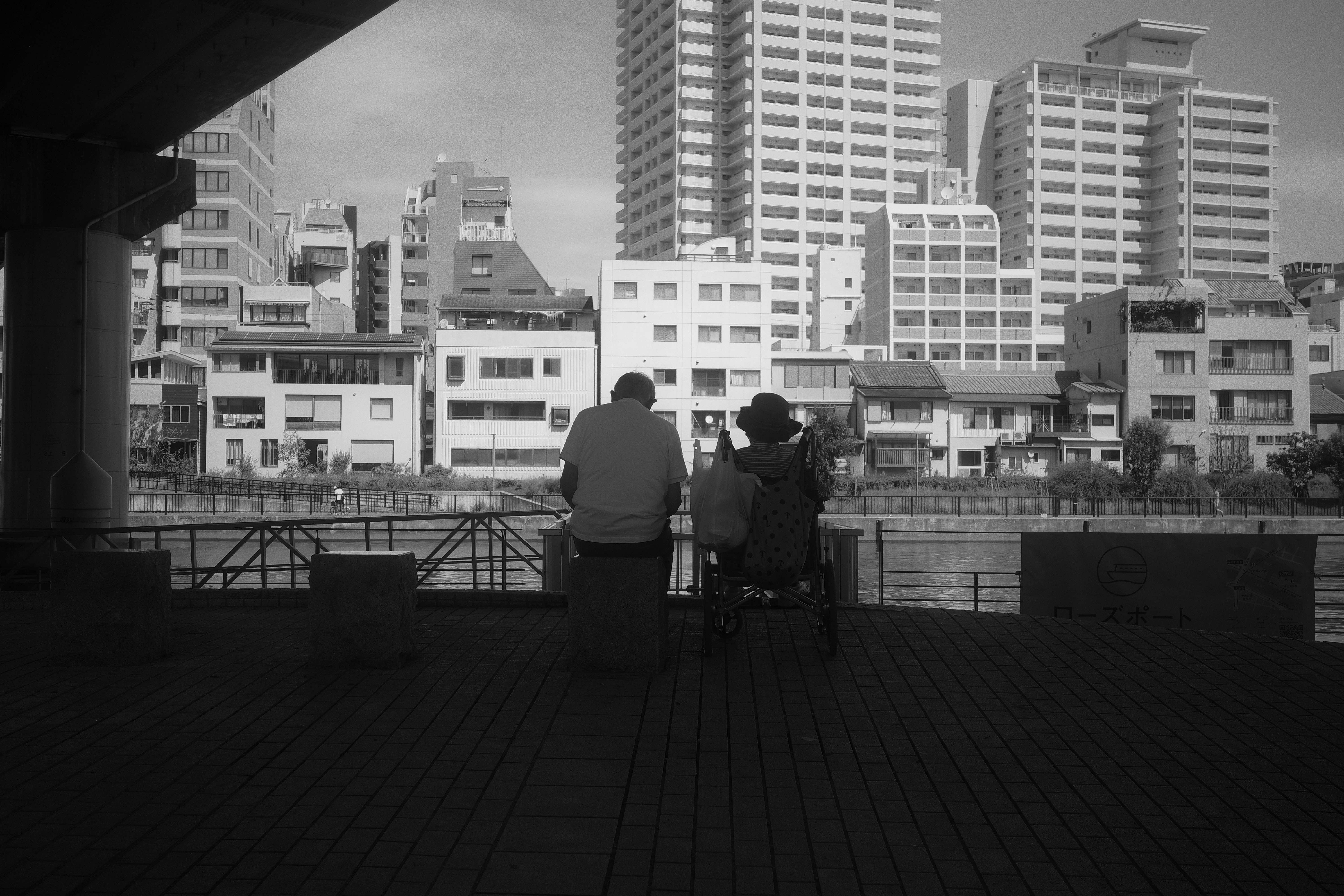 2025-10-digital-nostalgia-in-photography-cover-image