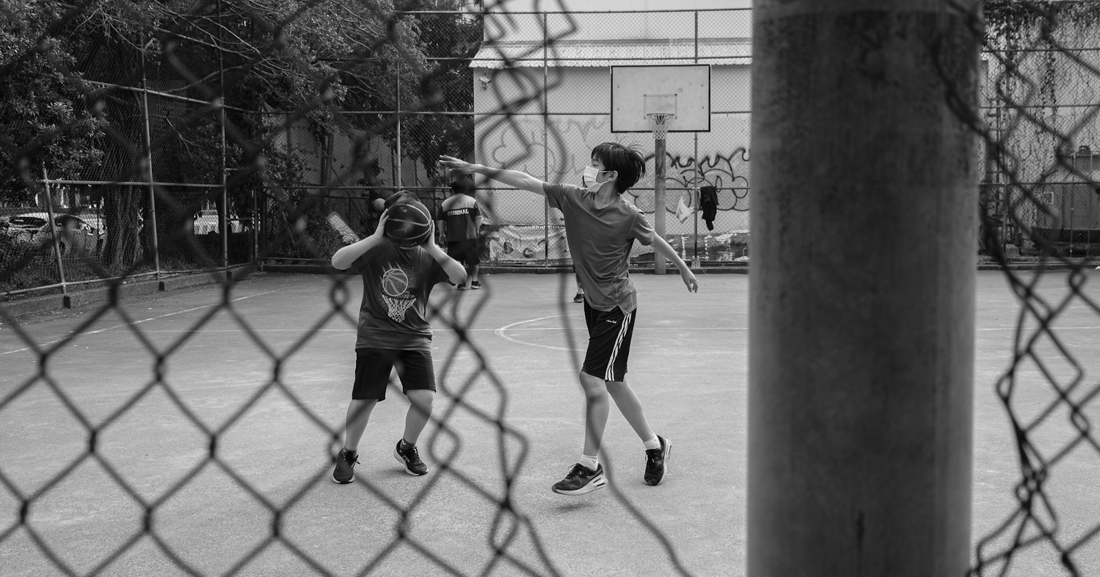 Read Your Photography | フェンス越しの真剣勝負 | Focus #670