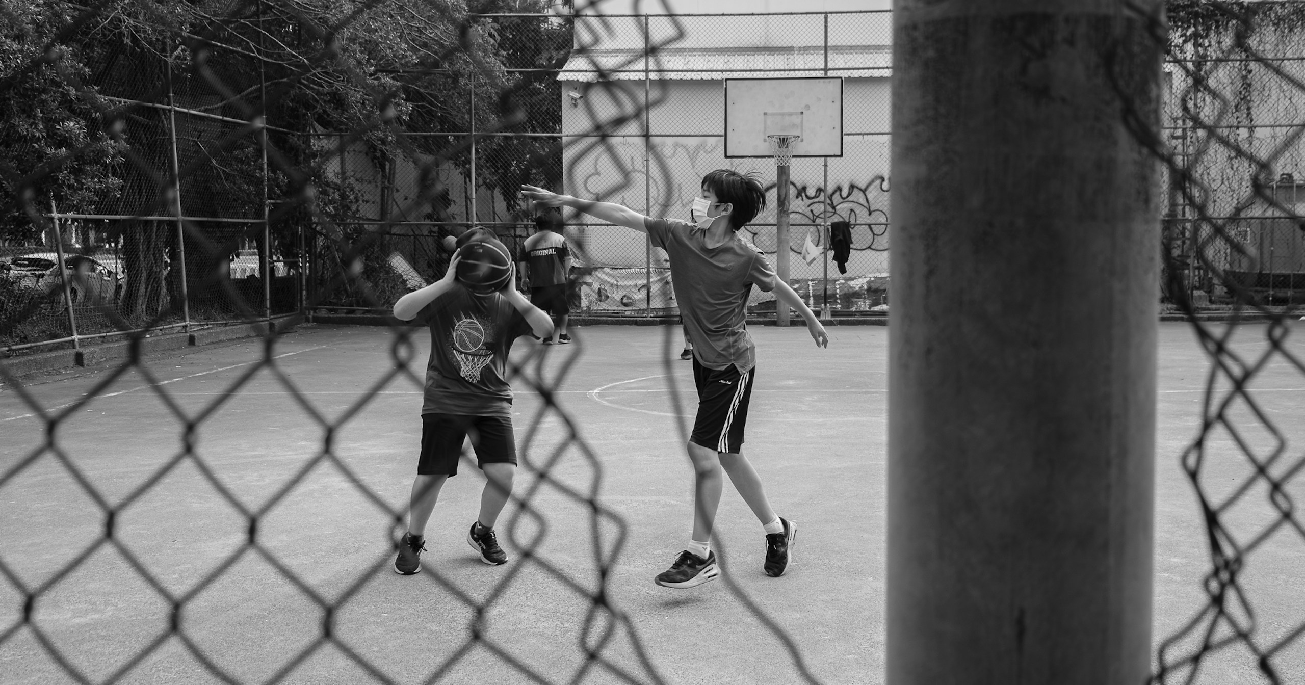 Read Your Photography | フェンス越しの真剣勝負 | Focus #670