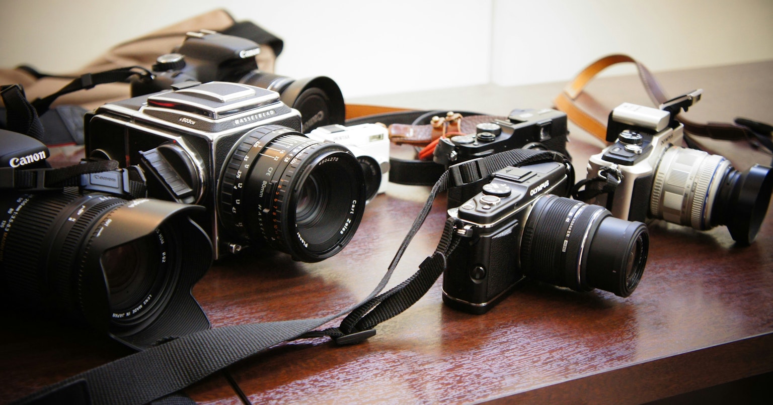 2024-08-steve-jobs-camera-market-transformation-cover-image