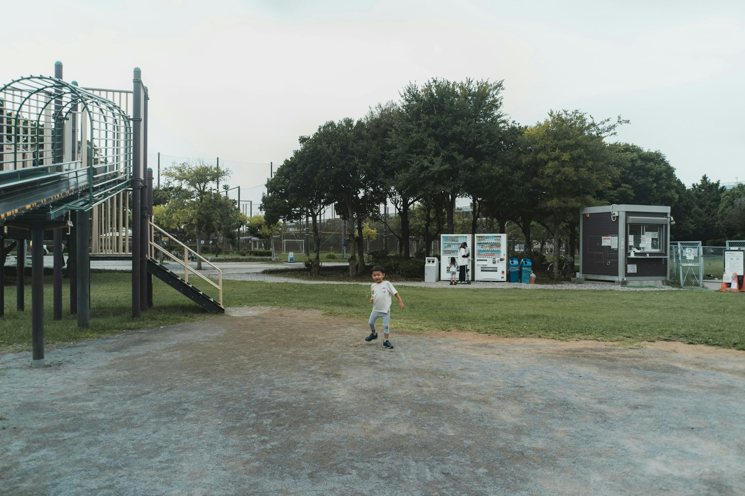 2025-11-fujikko-beyond-camera-again-image-16