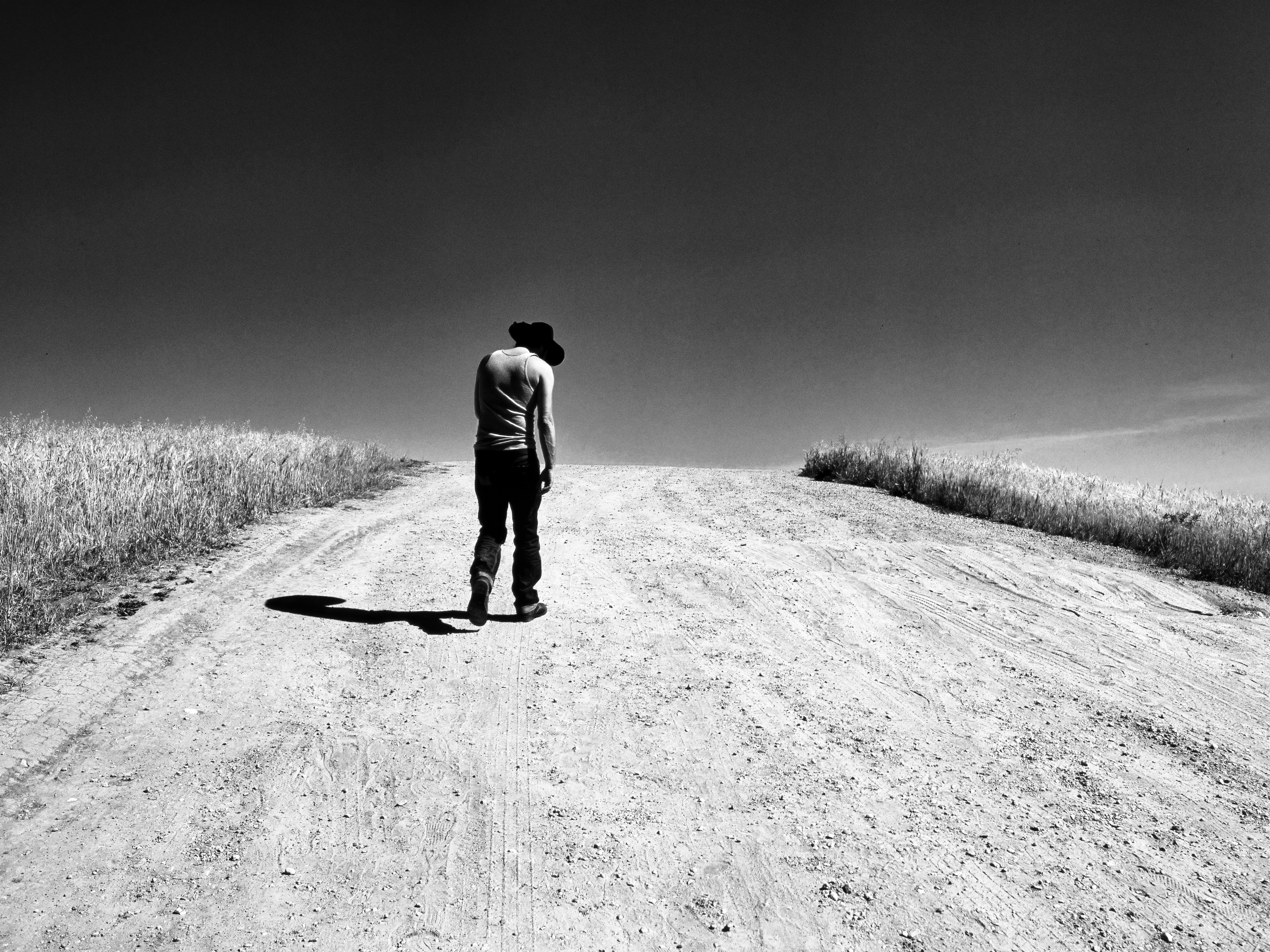 2026-08-find-new-pieces-monochrome-image-12