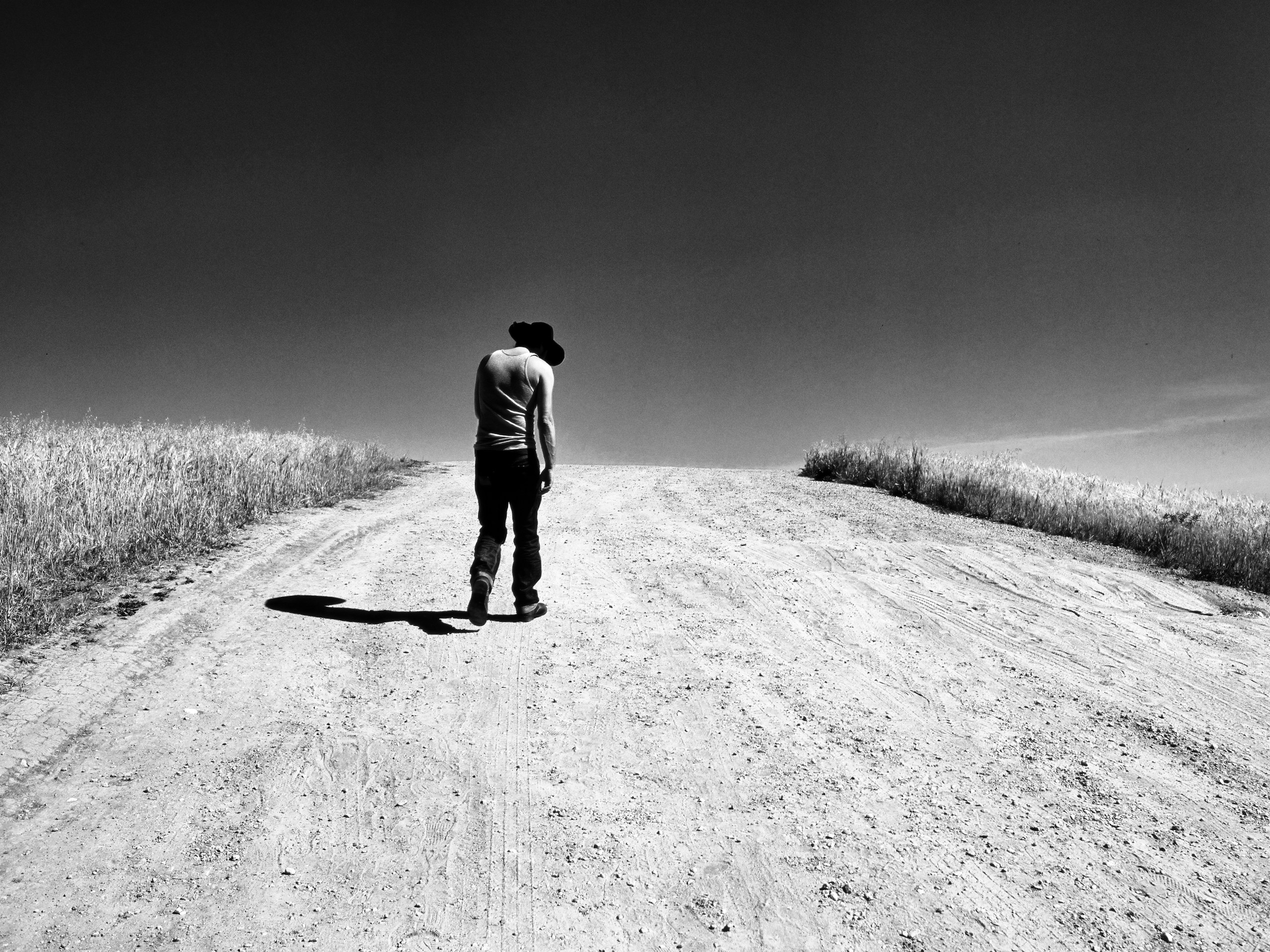 2026-08-find-new-pieces-monochrome-image-12