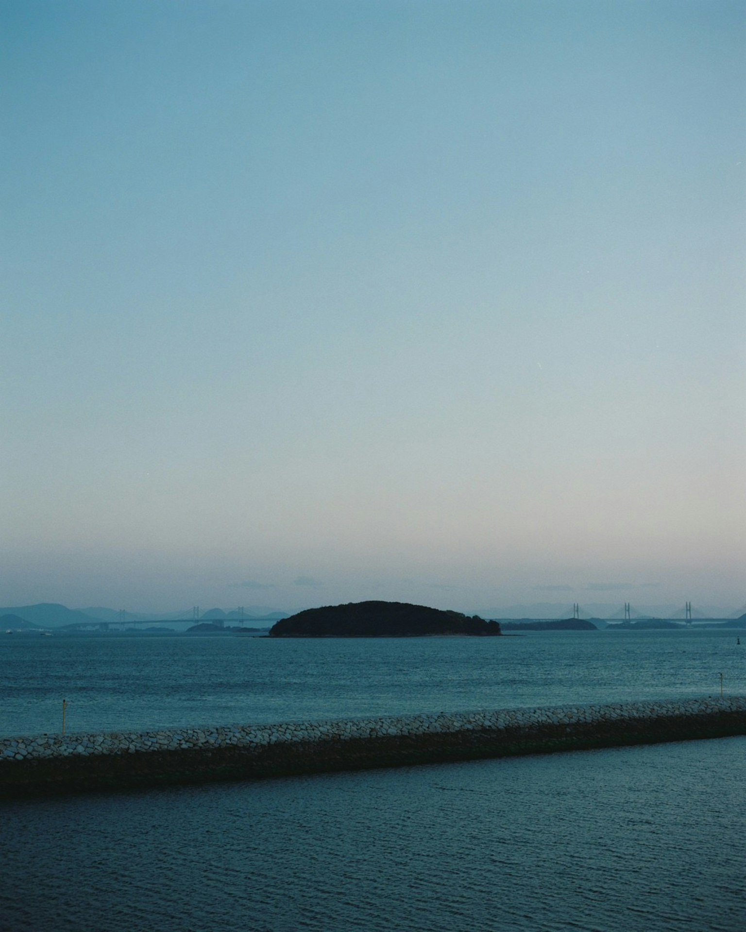 2023-12-setouchi-kurashi-syashinten-tooi-ao-image-3