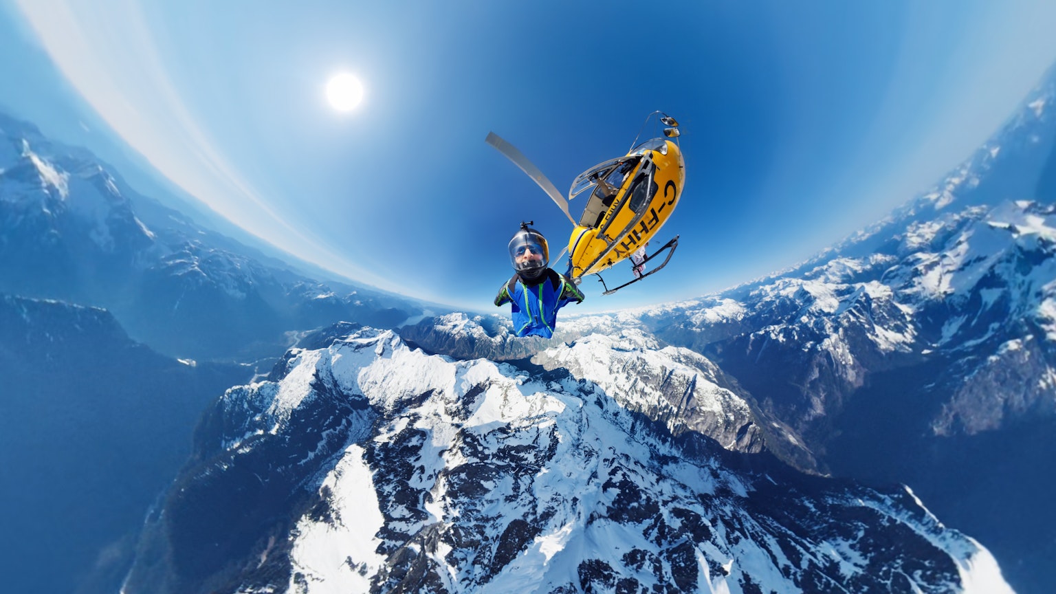 2025-08-dji-osmo-360-8k-360-camera-image-2