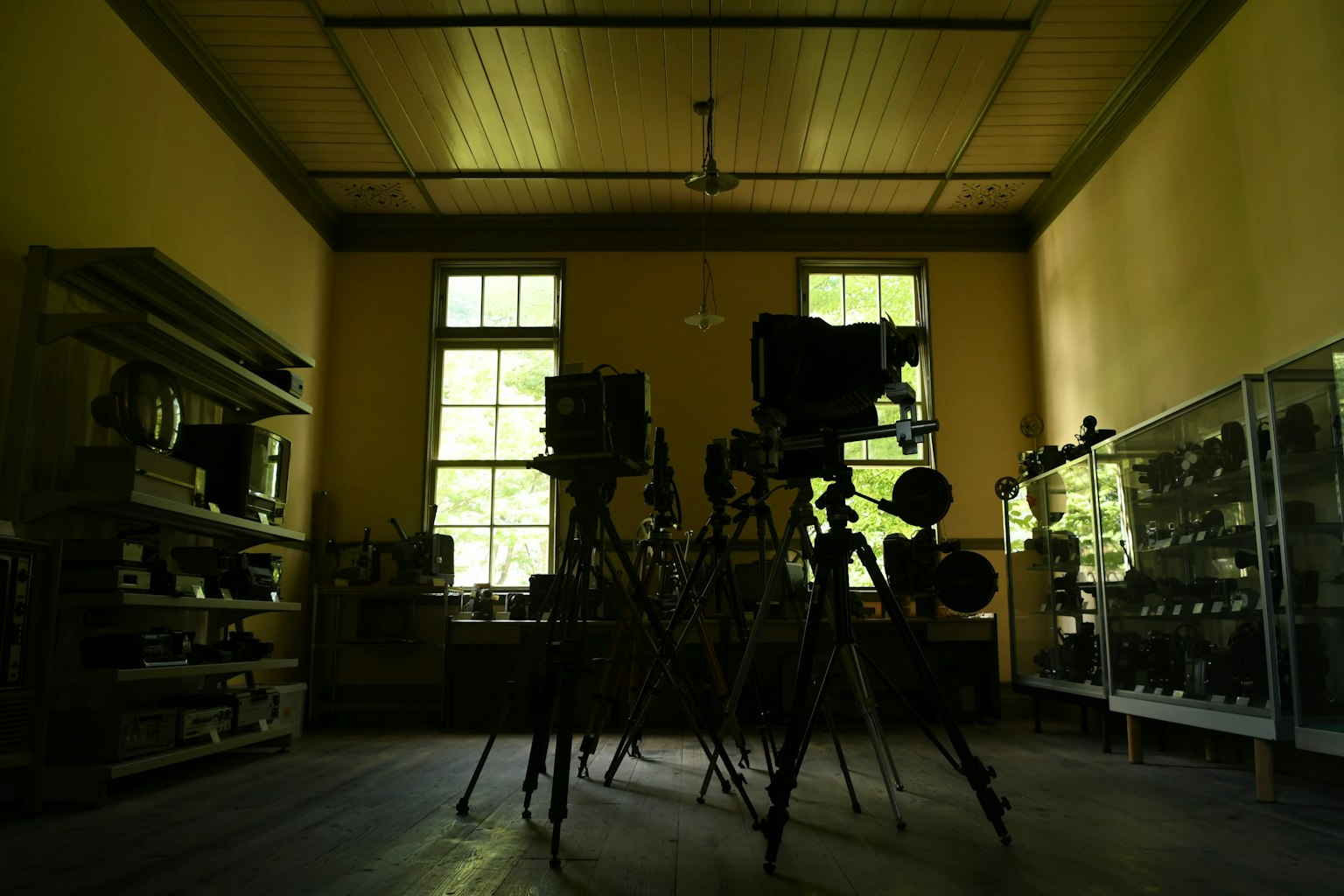 2025-10-old-dslr-vintage-photography-image-4