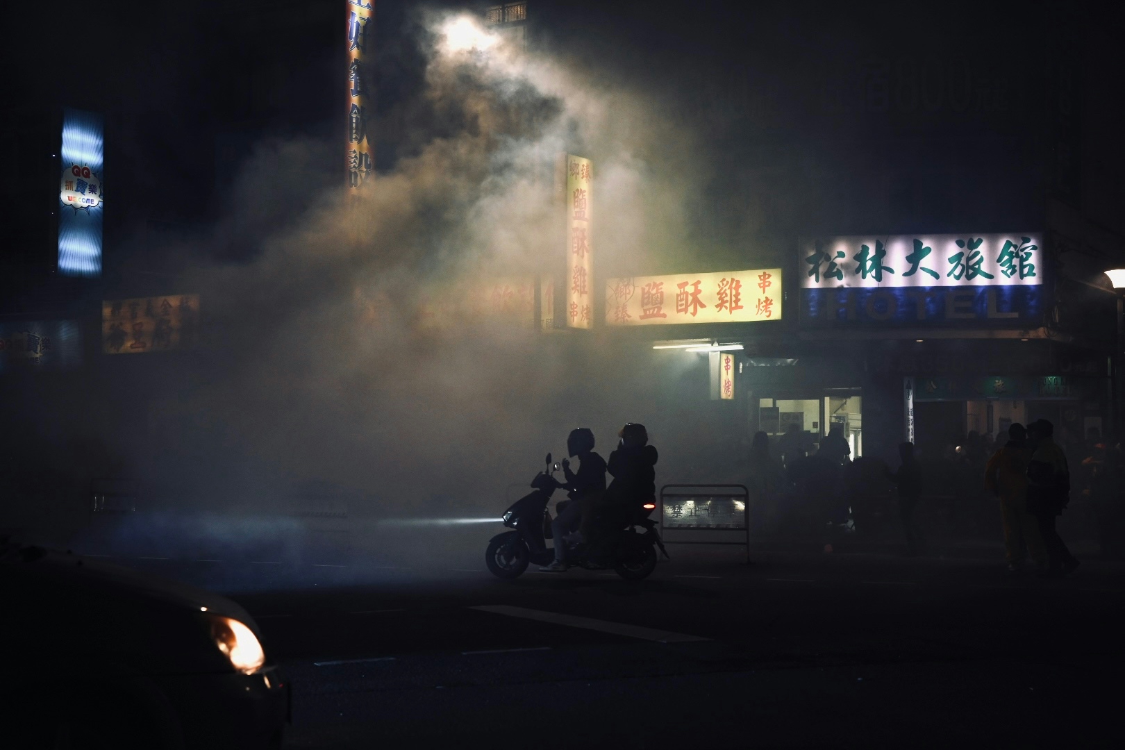 2026-08-the-artificial-glow-image-15
