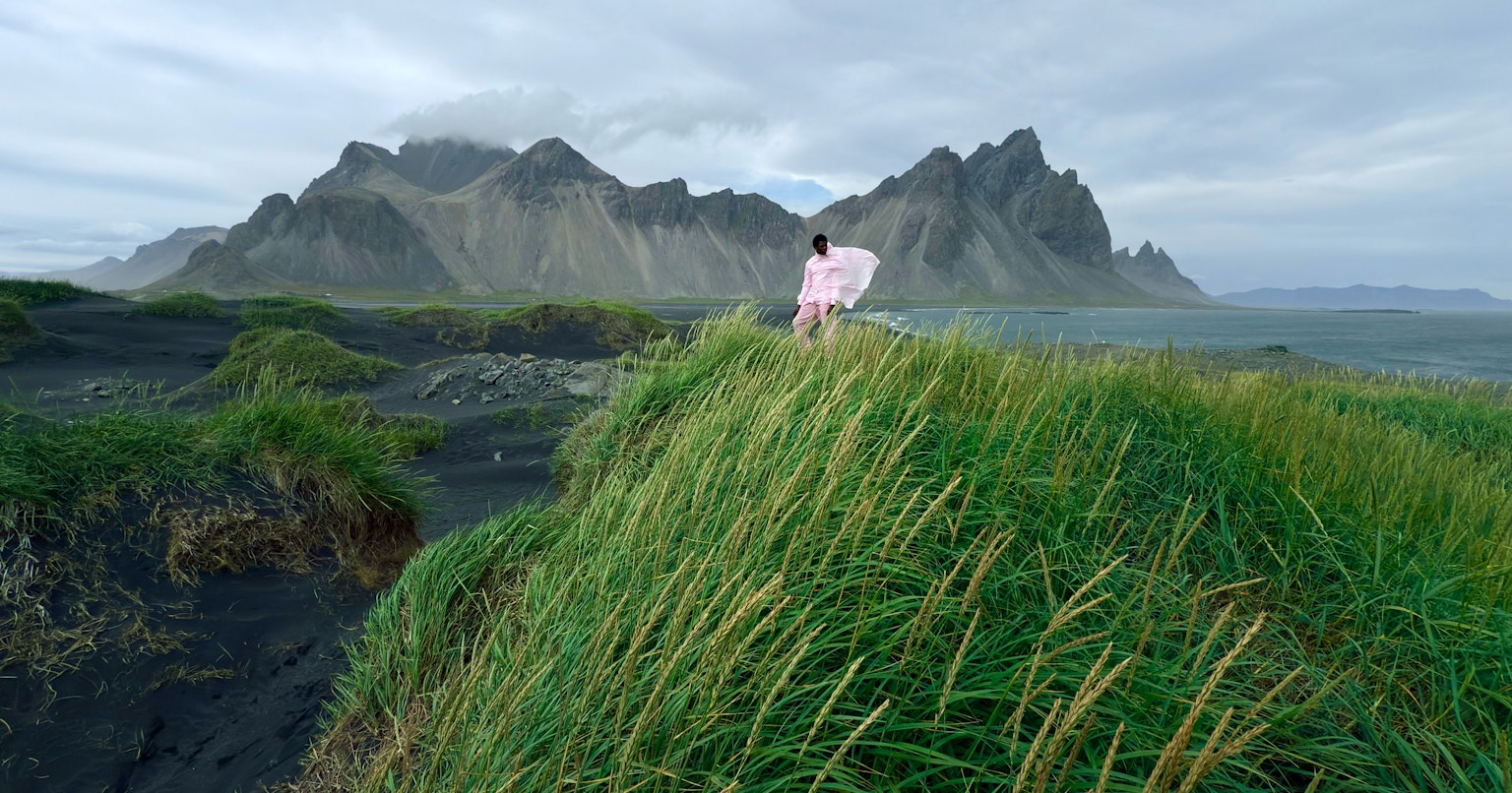 2024-09-iphone-16-pro-camera-features-cover-image