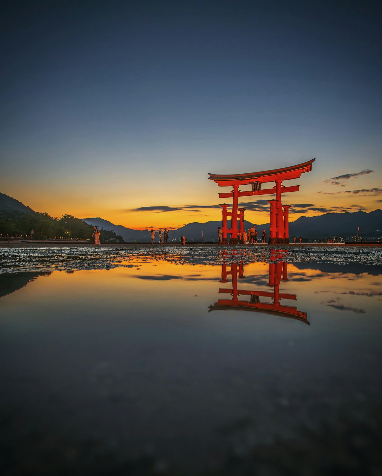 Image by sukko