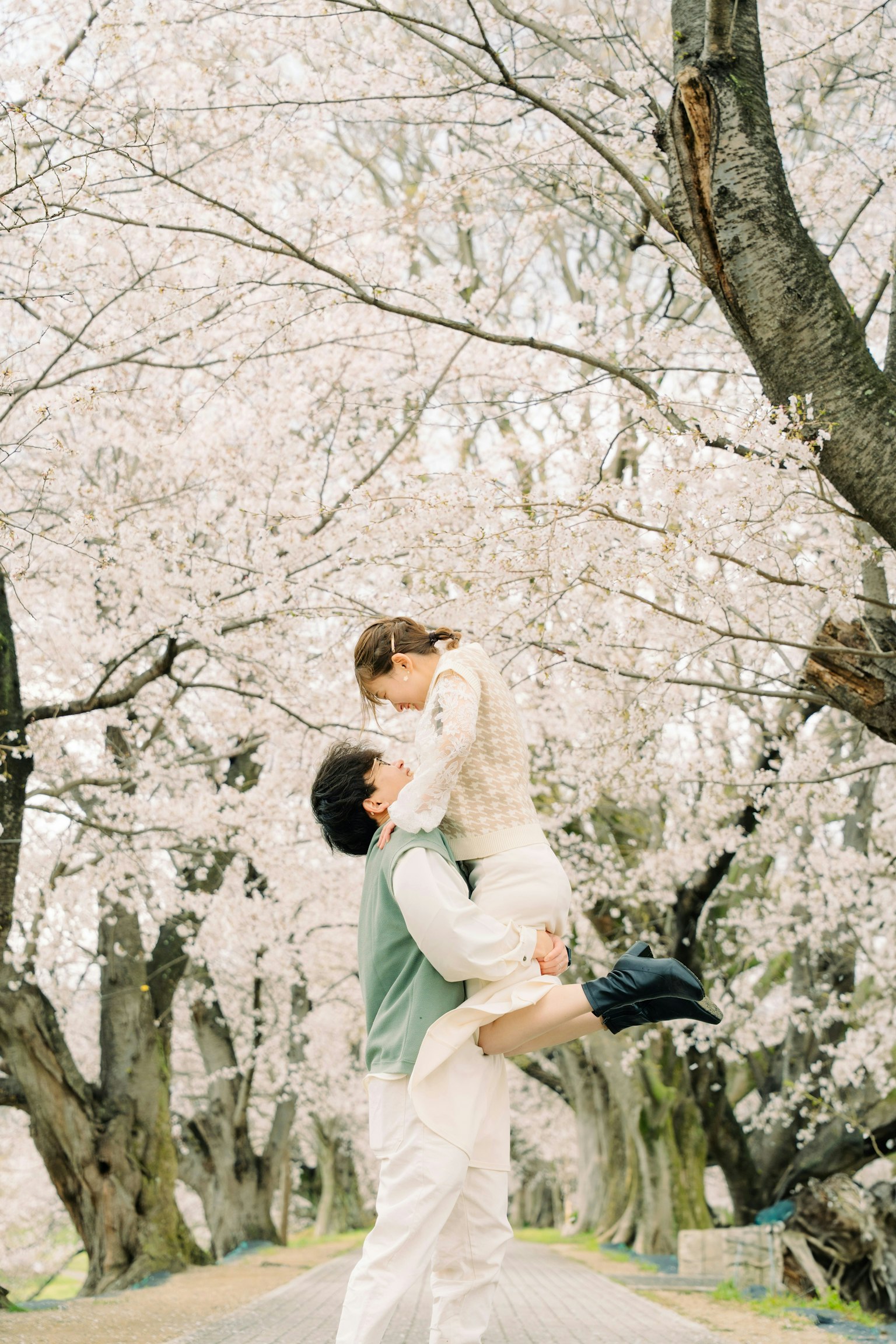 2025-11-couplec-present-future-image-9