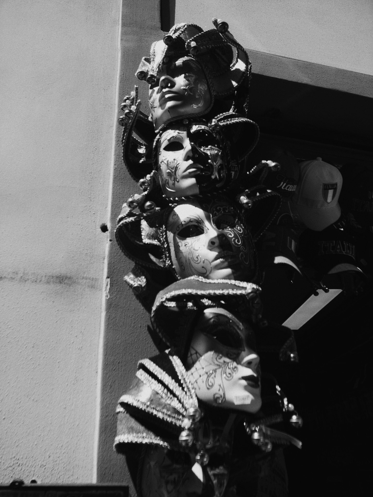 2023-11-fancy-world-through-cizucu-image-11