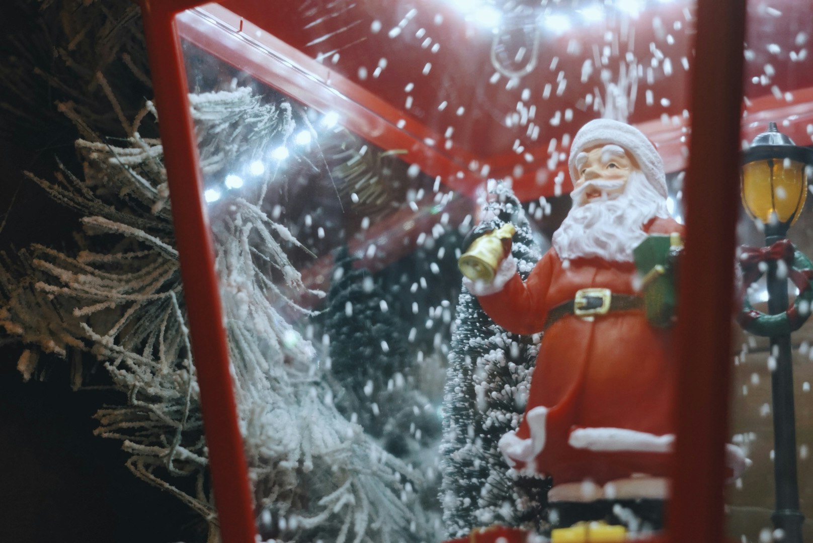 2025-12-christmas-report-cover-image