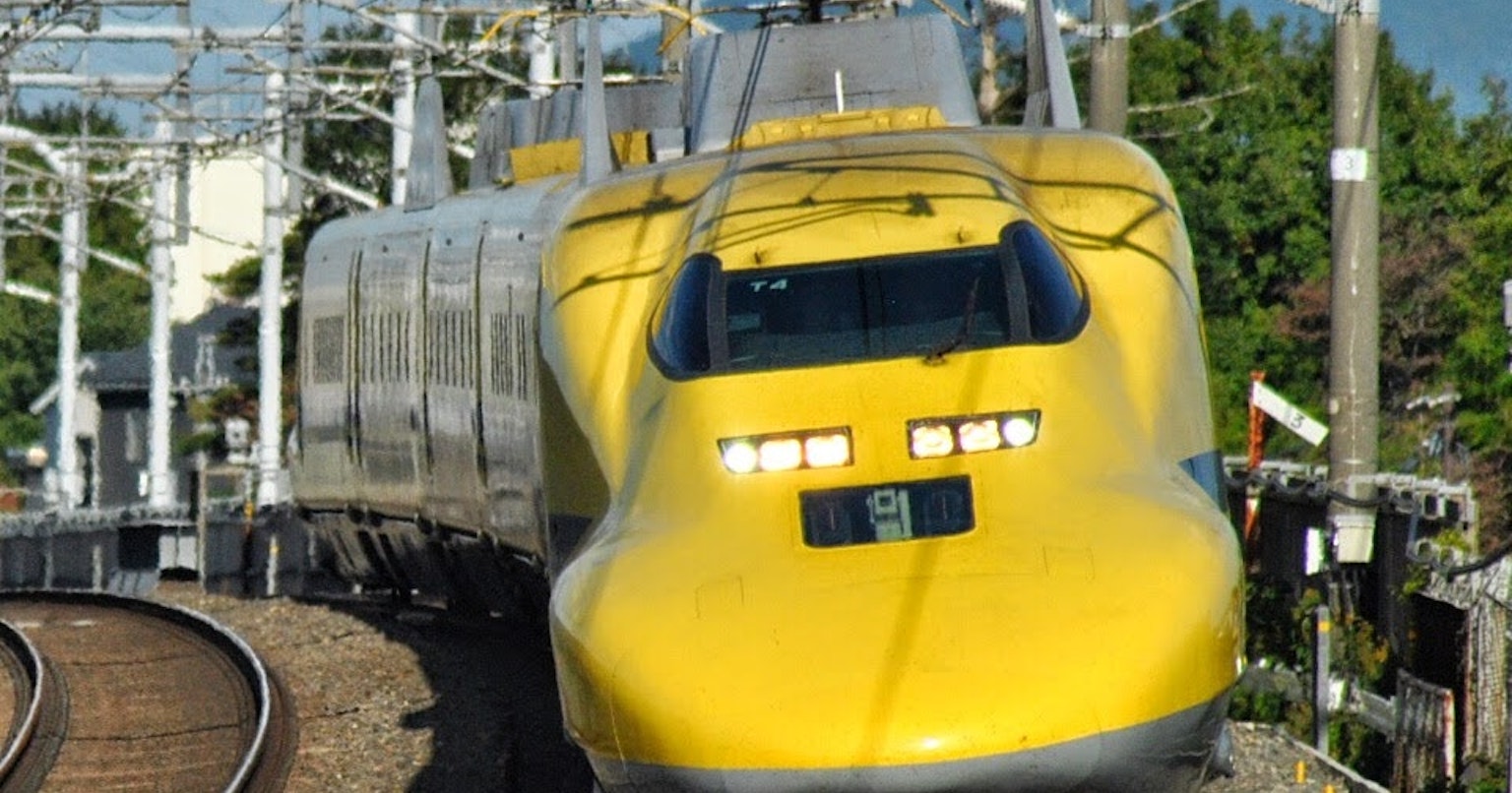 2025-10-doctoryellow-lucky-train-cover-image