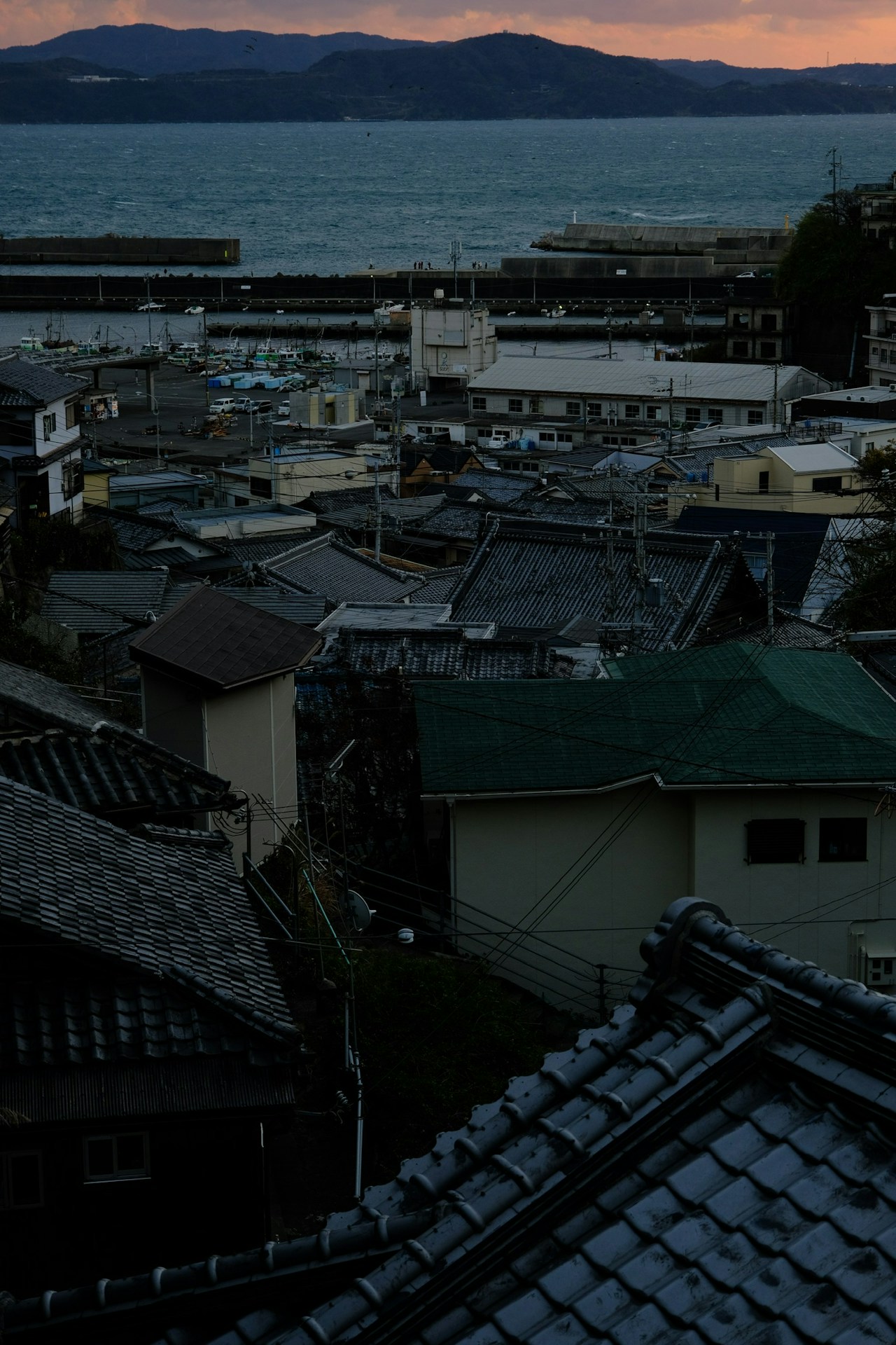 Image by crossroad0201