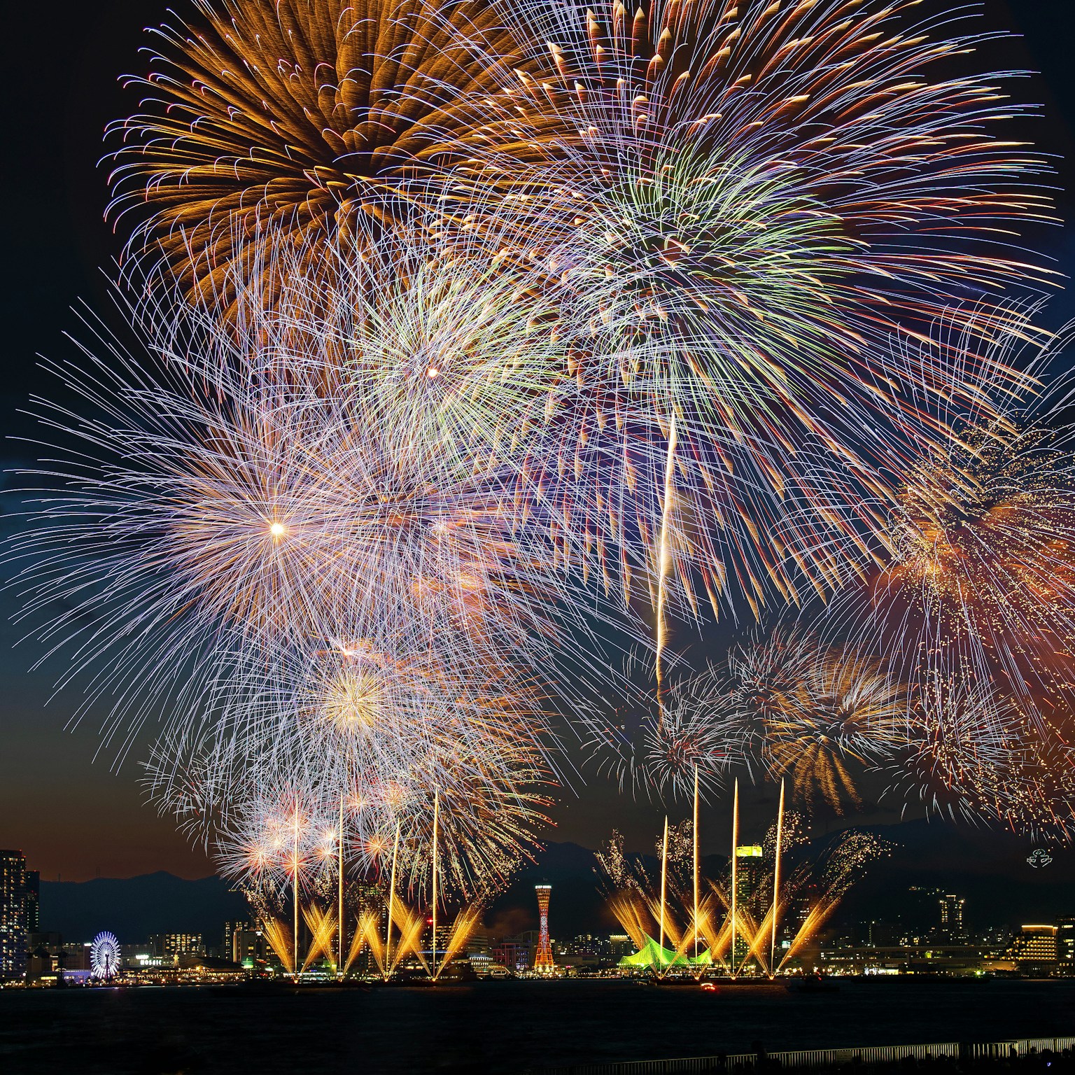 2024-08-fireworks-photography-cover-image