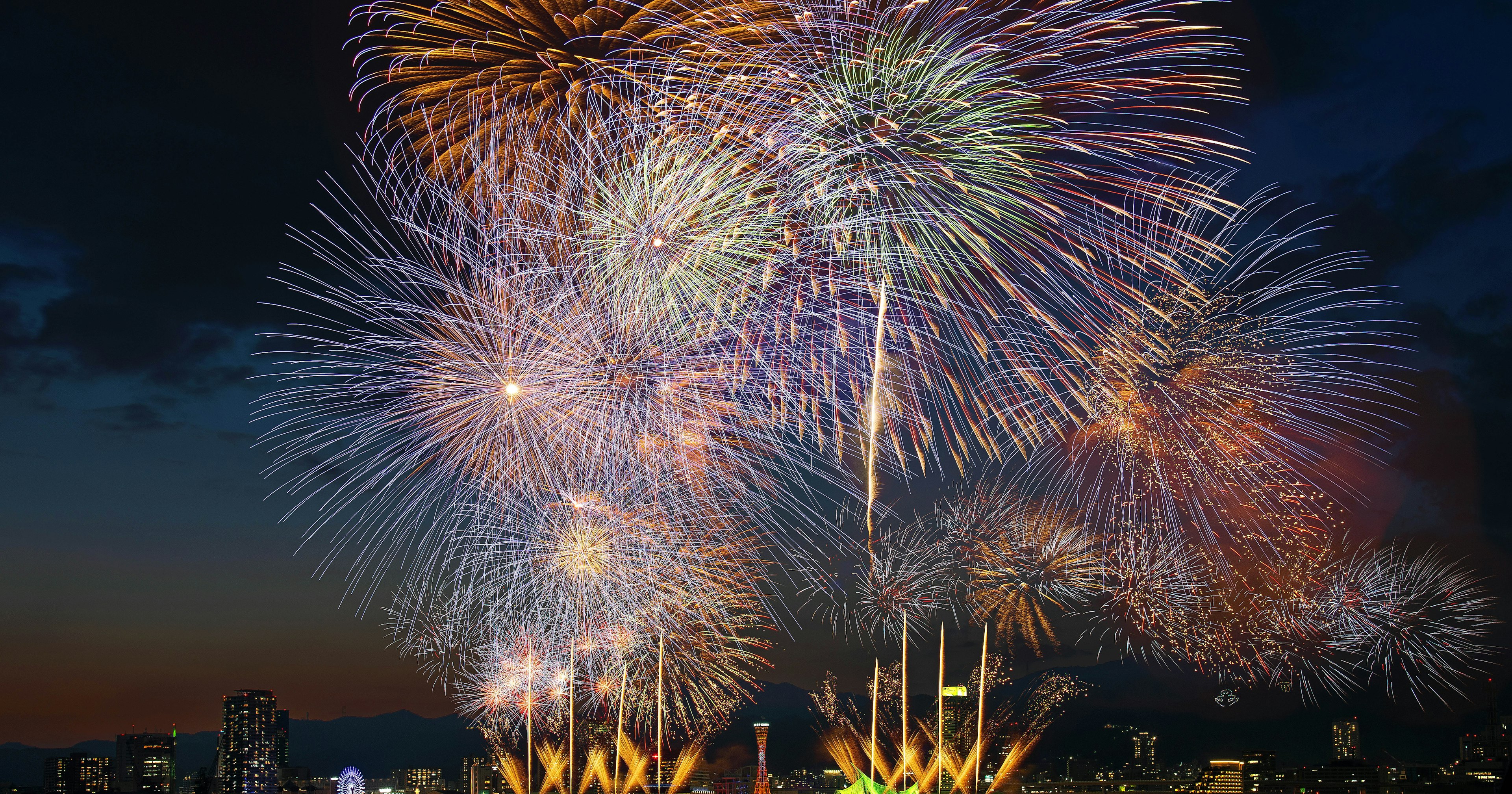 2024-08-fireworks-photography-cover-image