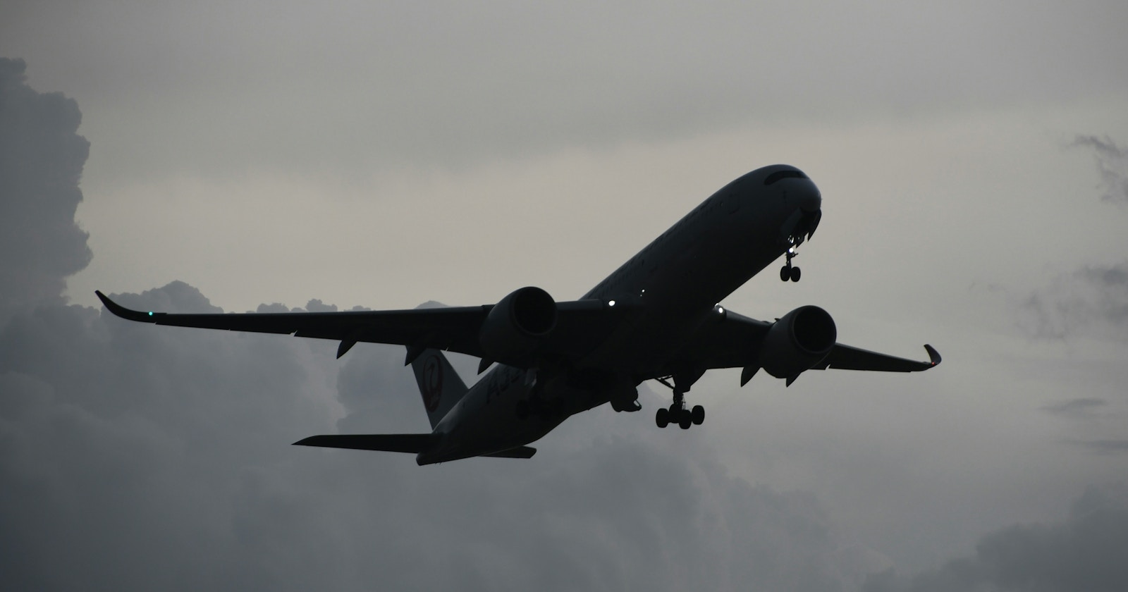 Perfektionieren Sie den Kontrast in der Flugzeugfotografie | Knowledge #404